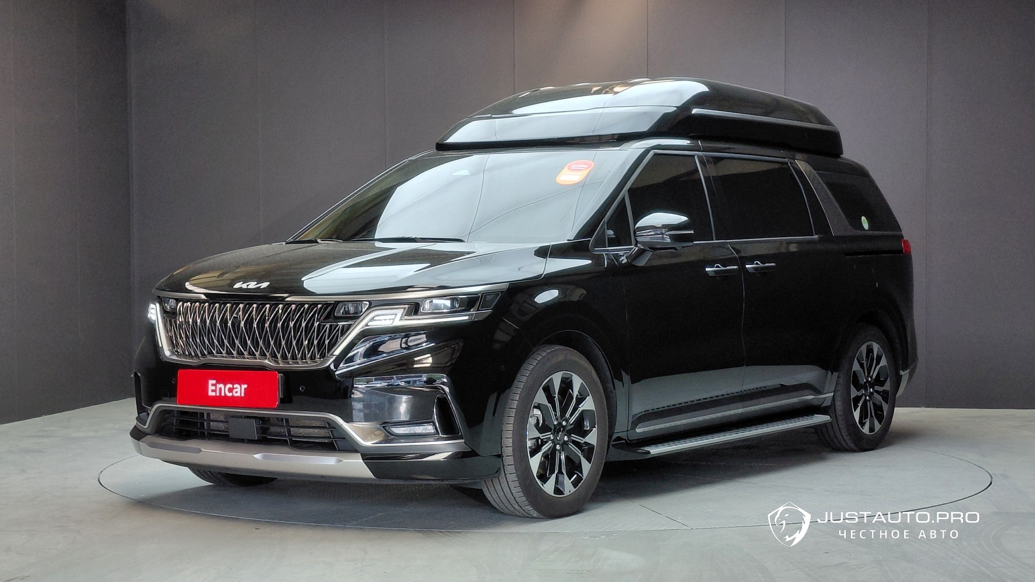 Автомобиль Kia Canival
