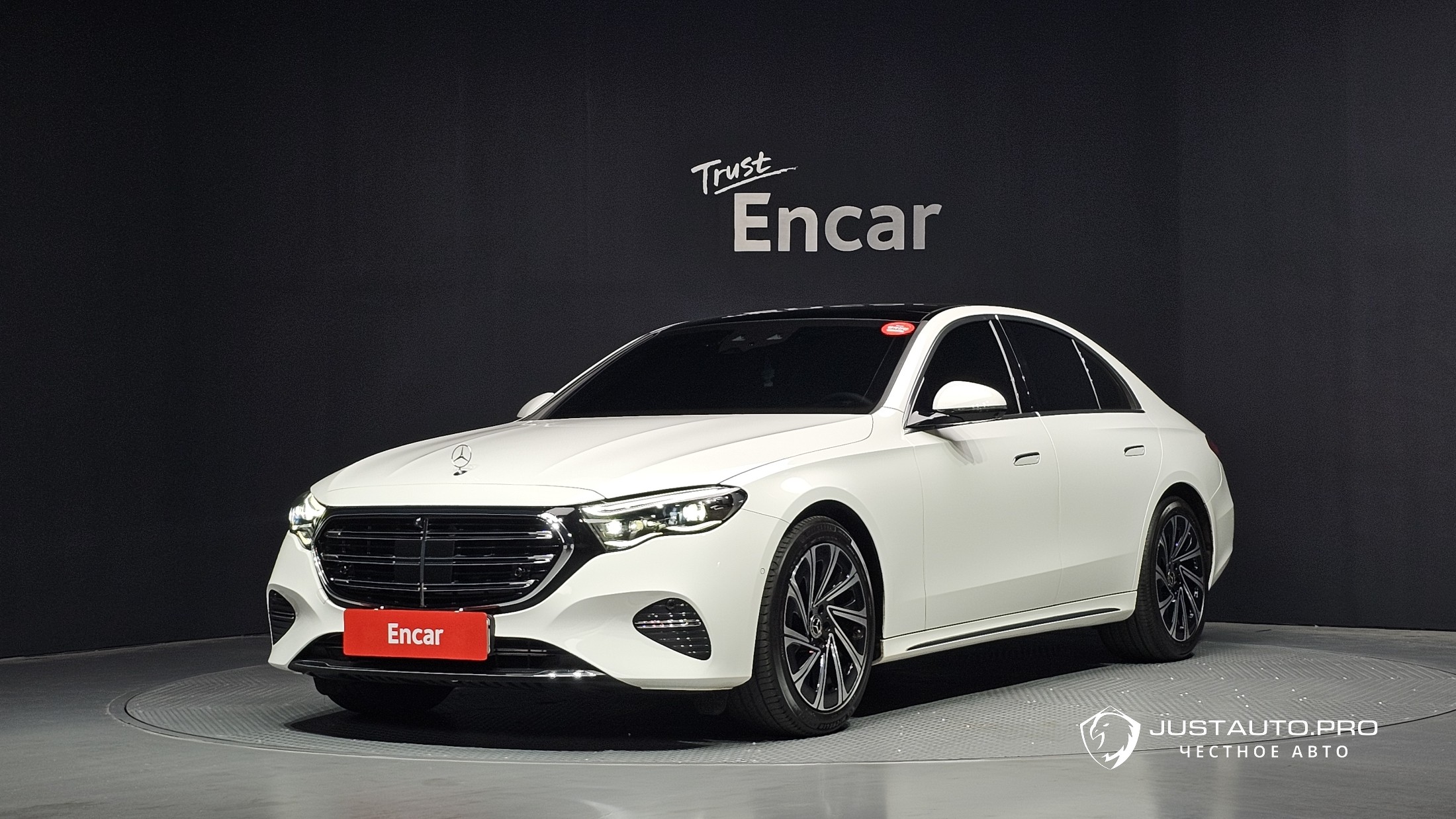 Автомобиль Mercedes-Benz E-Class