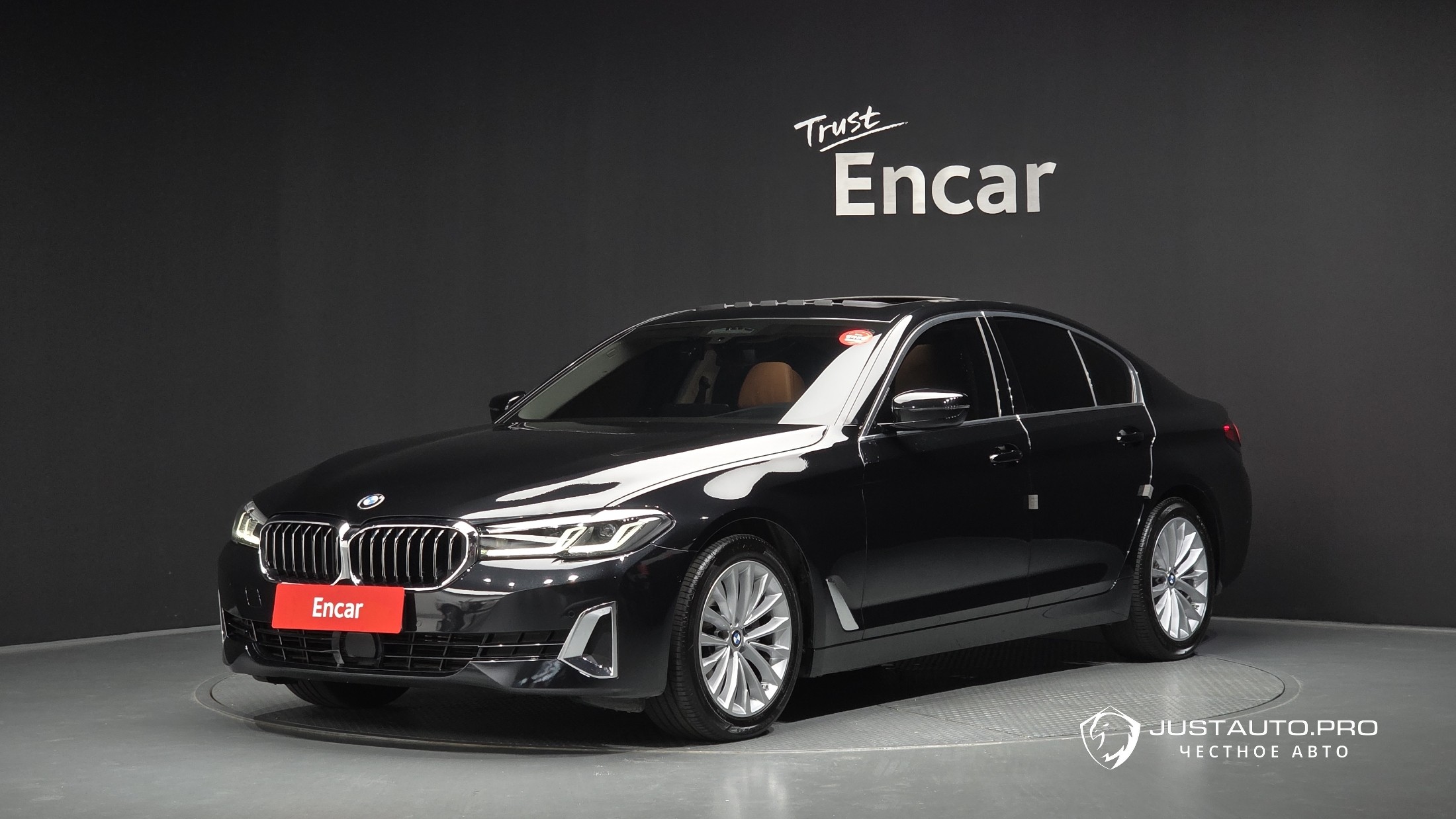 Автомобиль BMW 5-Series