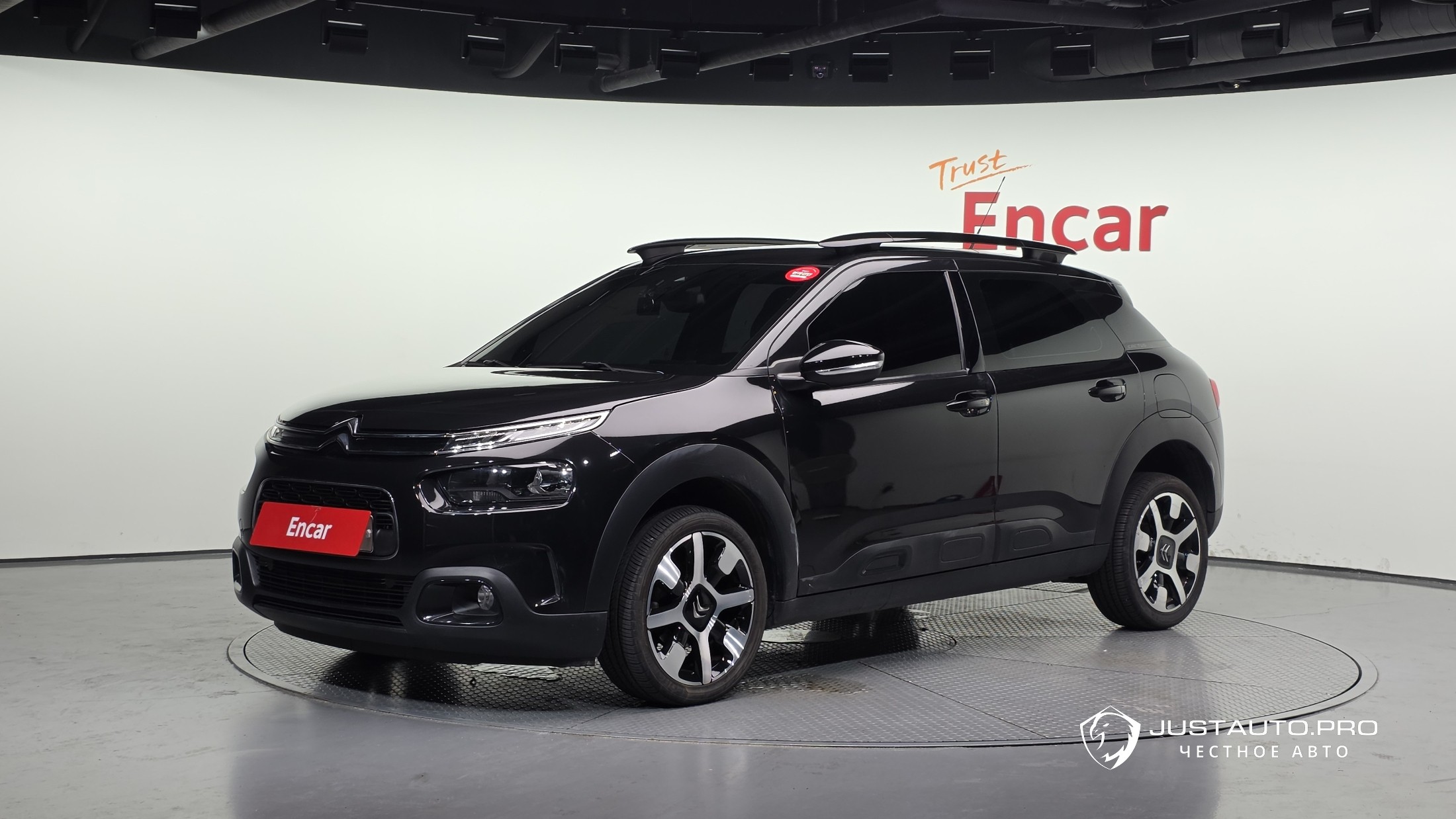 Автомобиль Citroen-DS C4 CACTUS