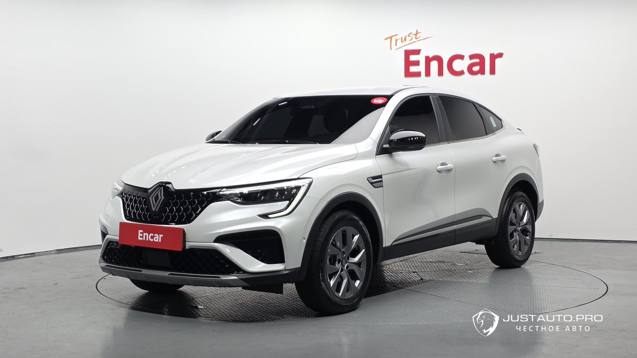 Автомобиль Renault-KoreaSamsung Arkana