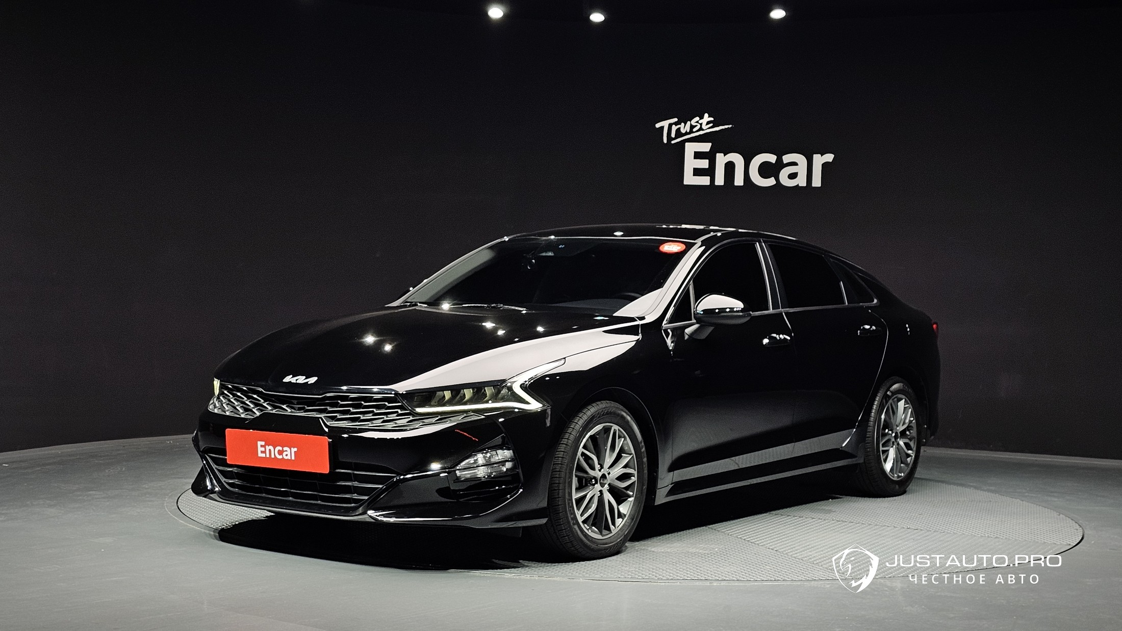 Автомобиль Kia K5