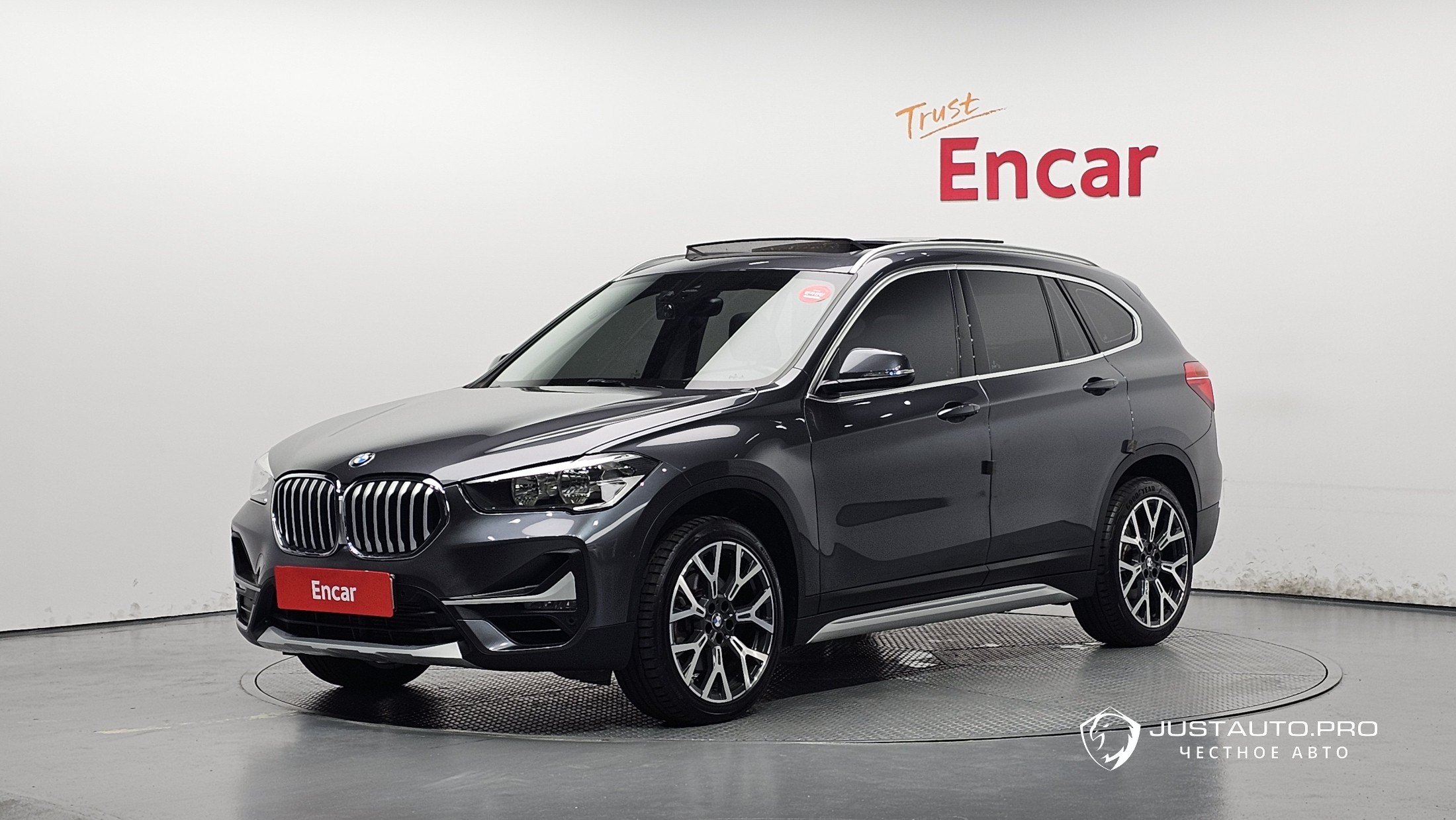 Автомобиль BMW X1