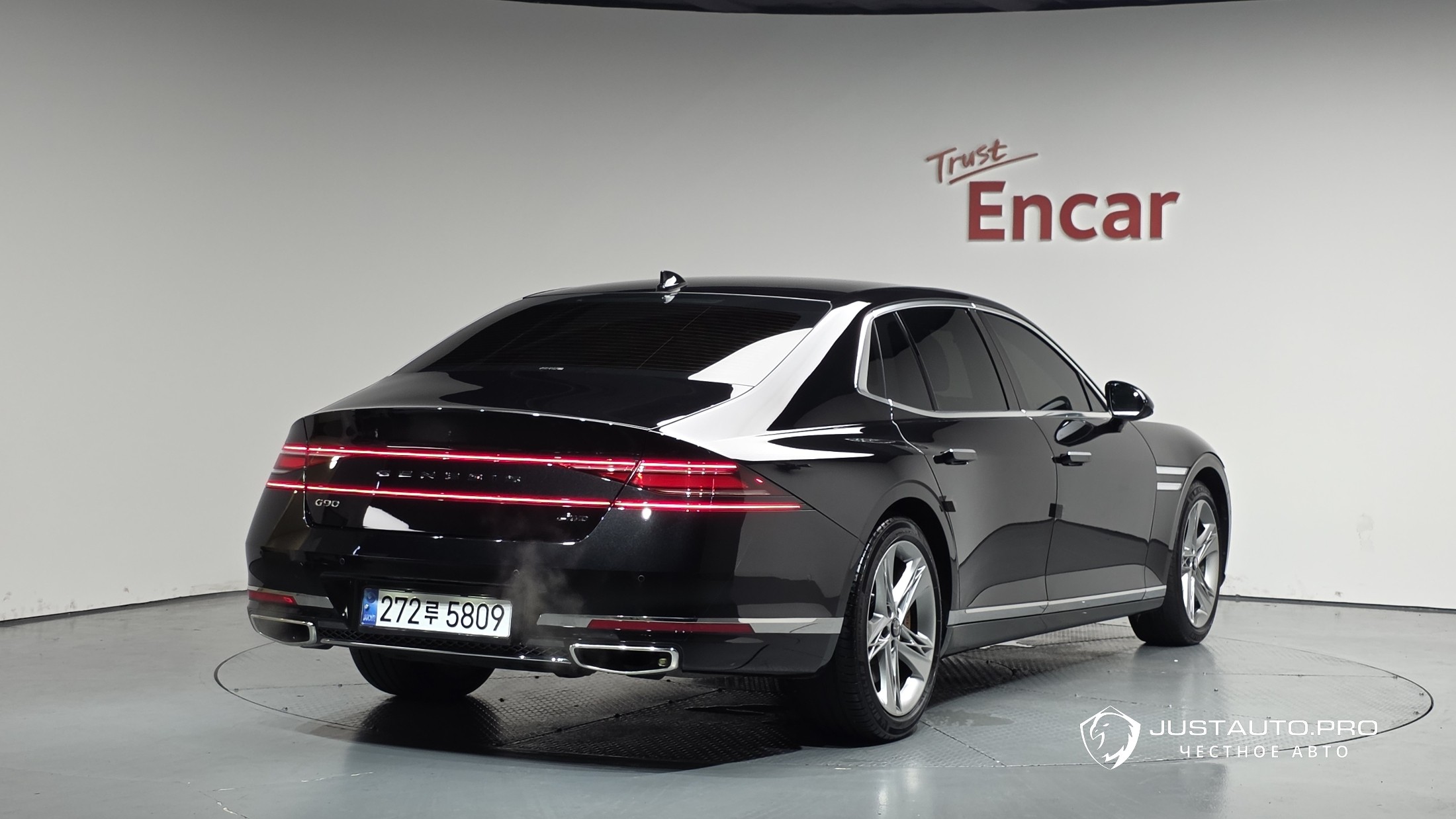 Автомобиль Genesis G90