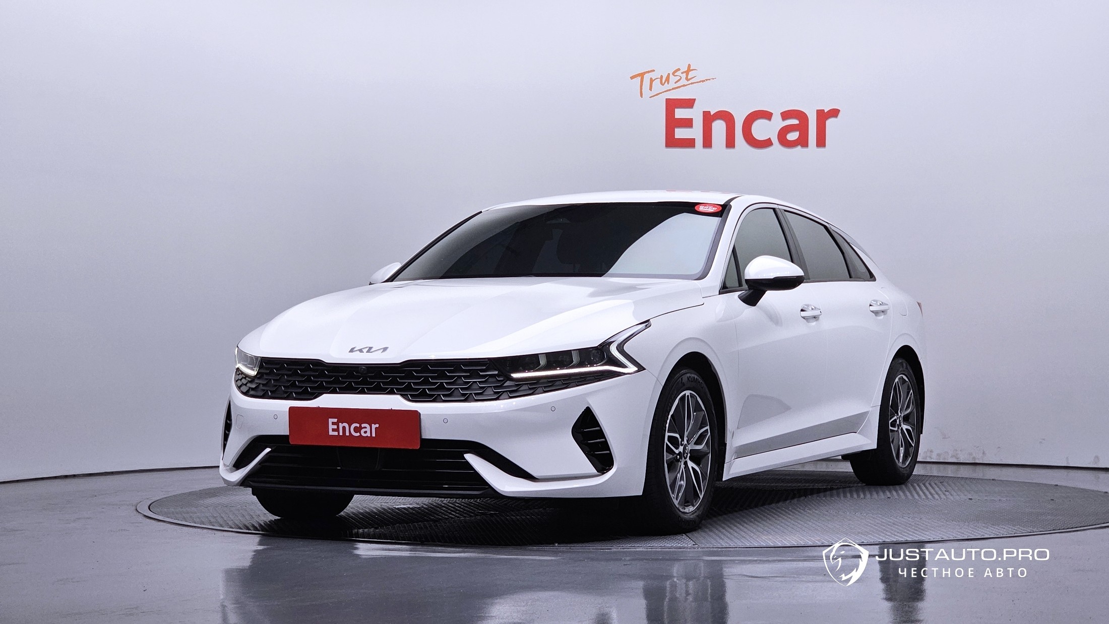 Автомобиль Kia K5