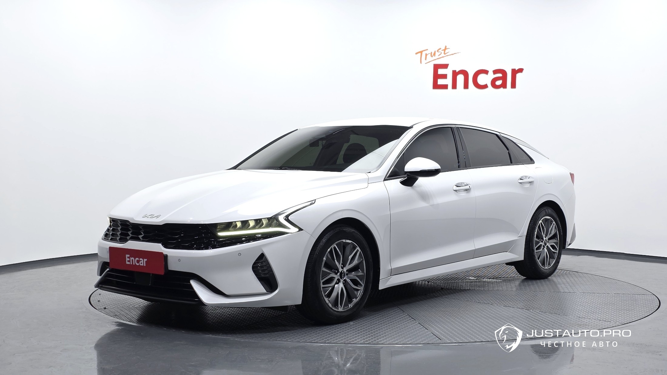 Автомобиль Kia K5