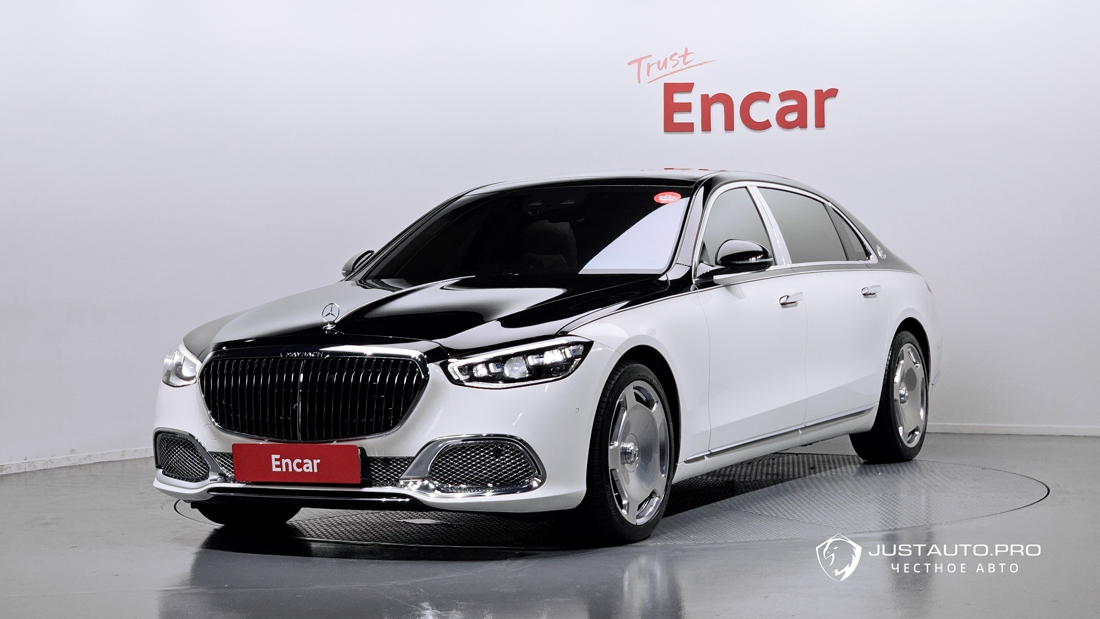 Автомобиль Mercedes-Benz S-Class