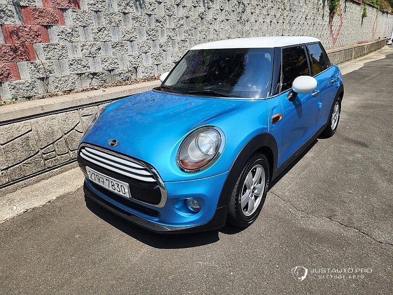 Автомобиль Mini Cooper