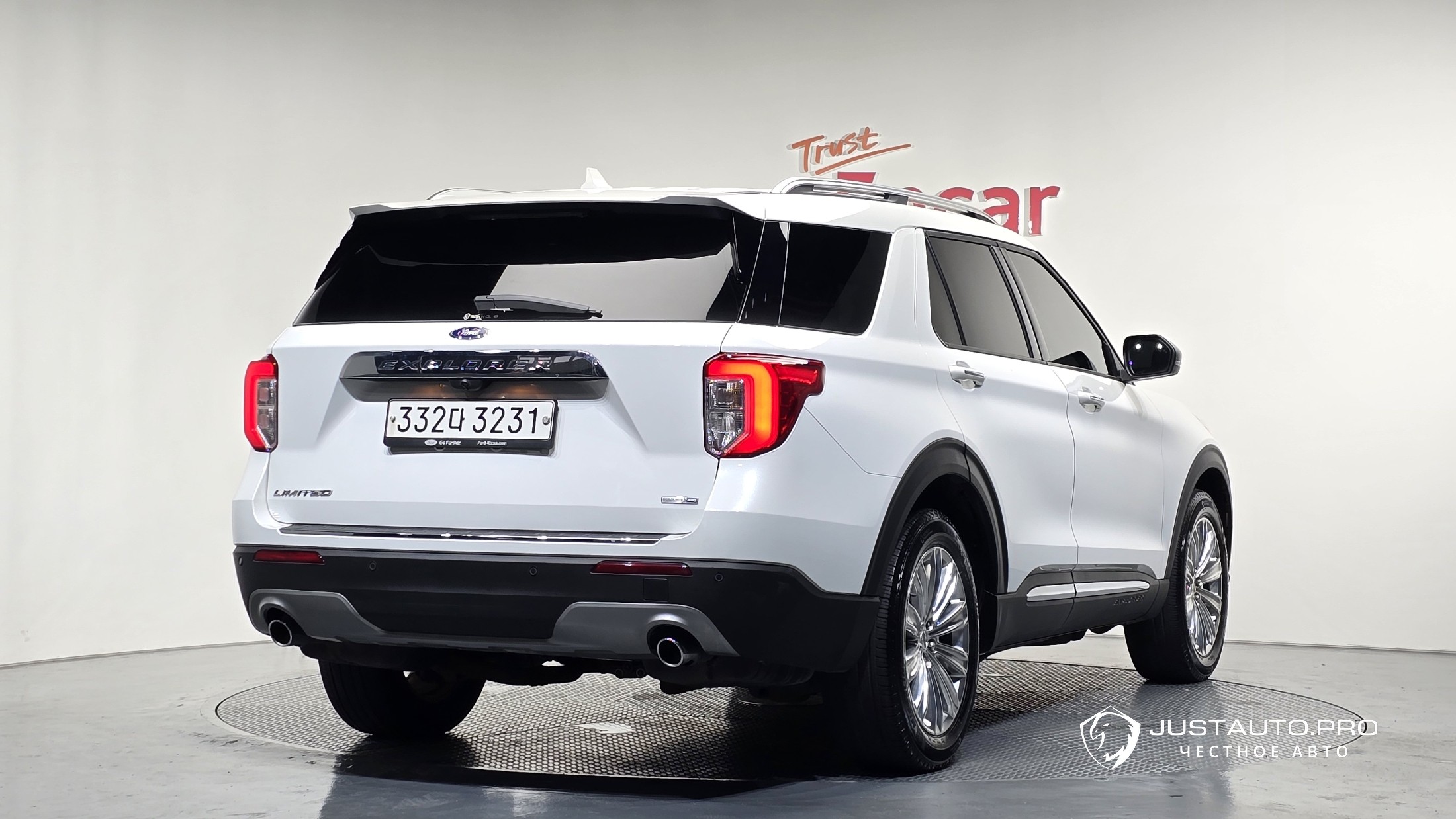 Автомобиль Ford Explorer