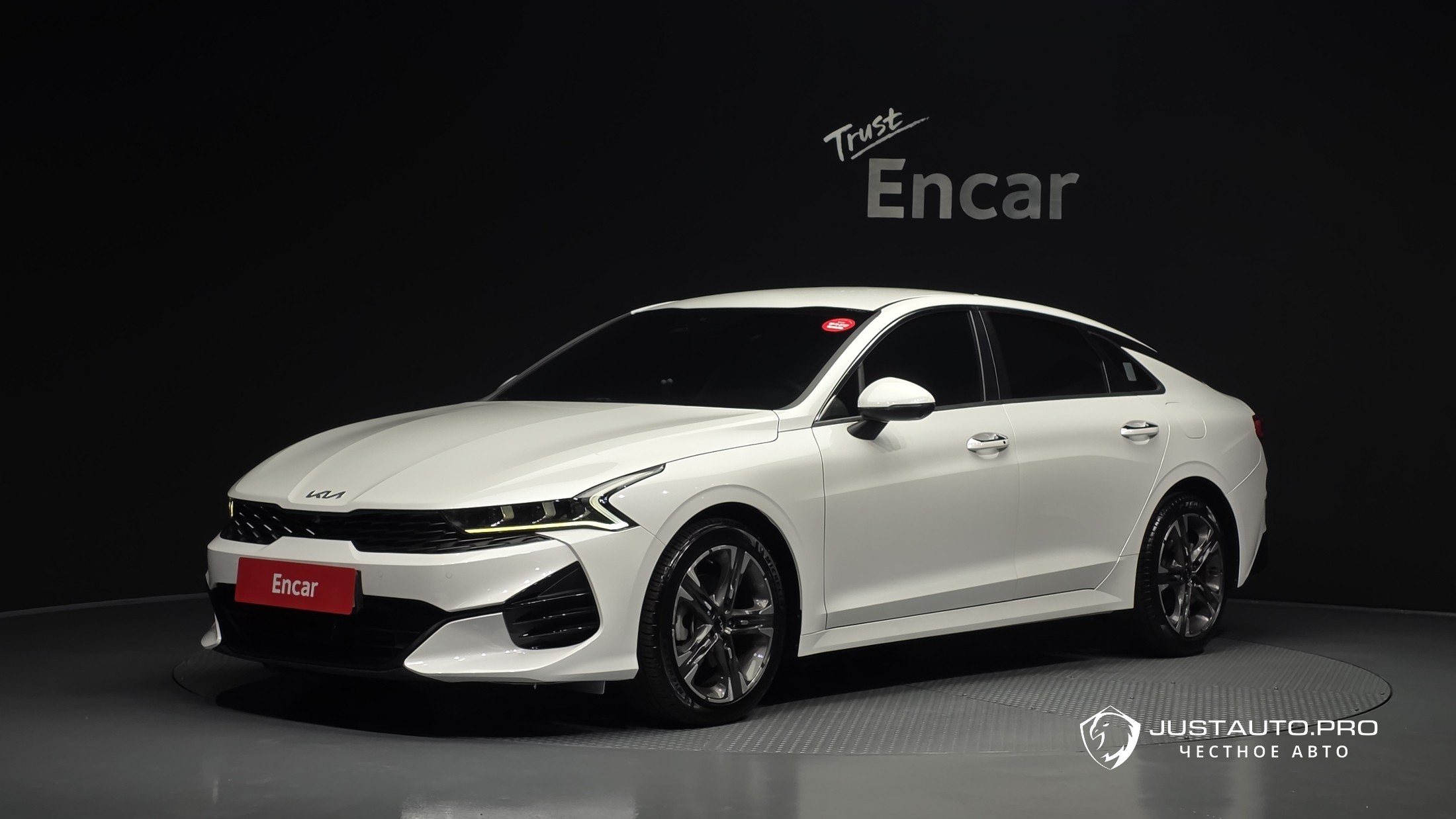 Автомобиль Kia K5