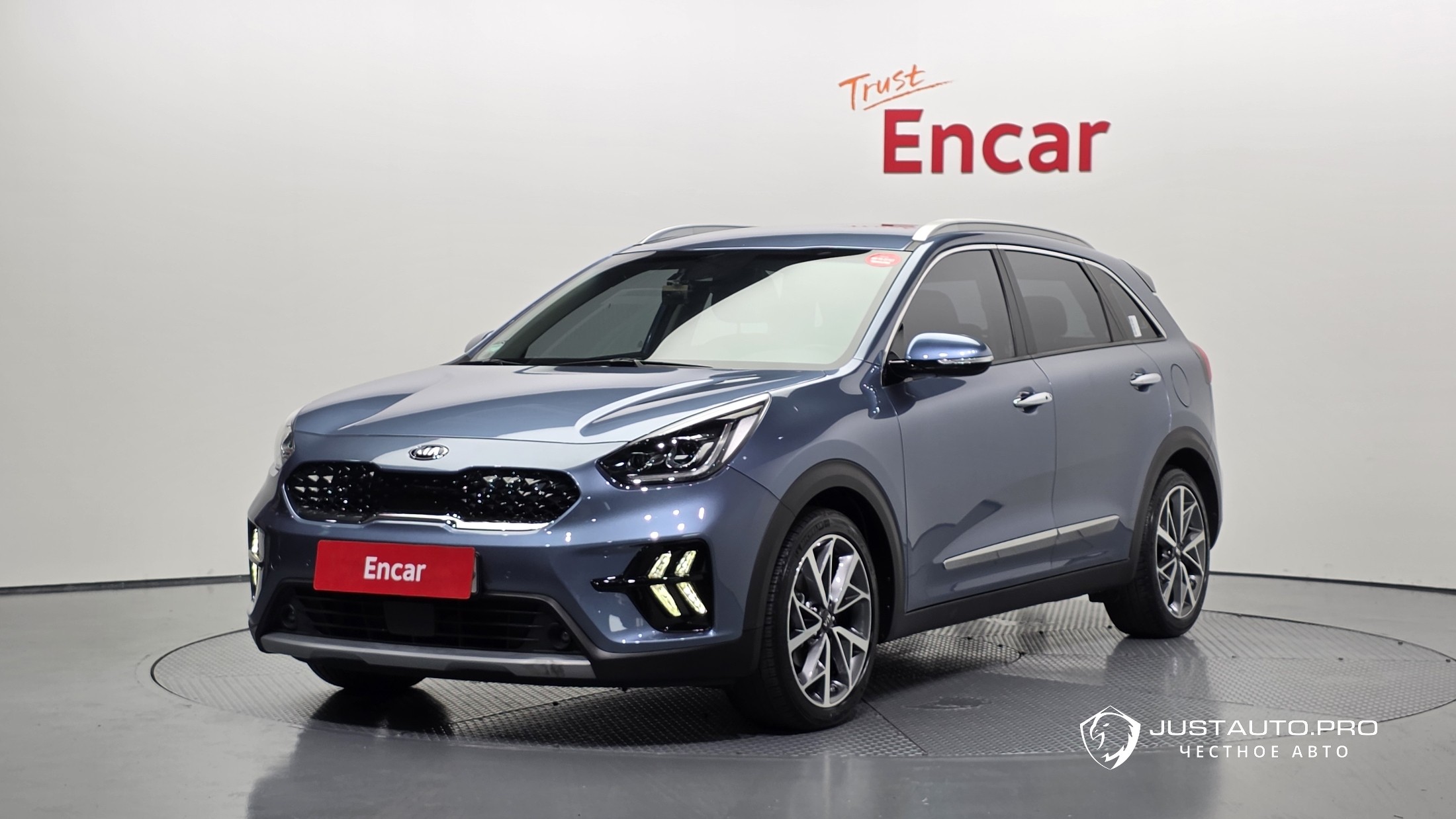 Автомобиль Kia Niro