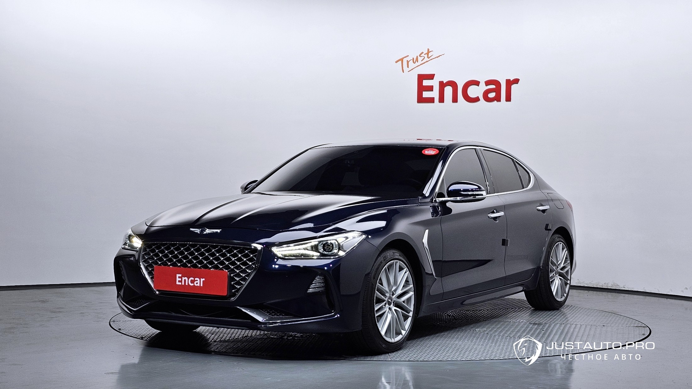 Автомобиль Genesis G70