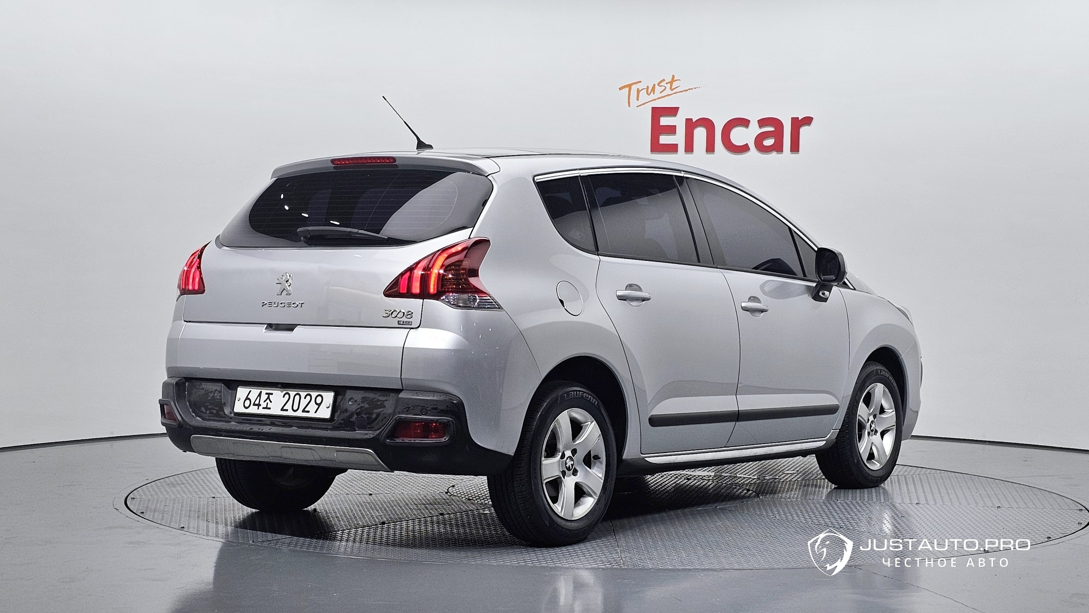 Автомобиль Peugeot 3008