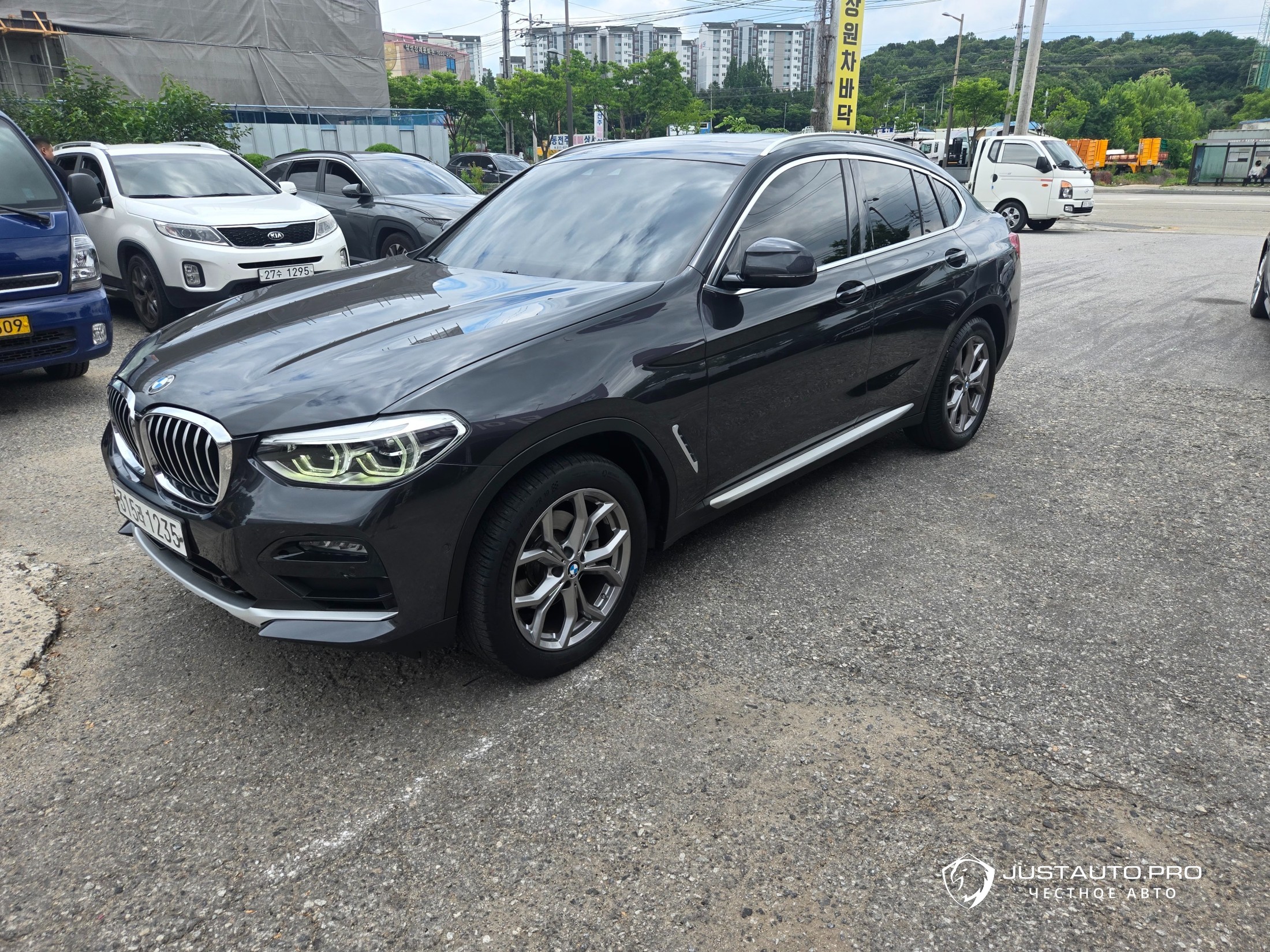 Автомобиль BMW X4