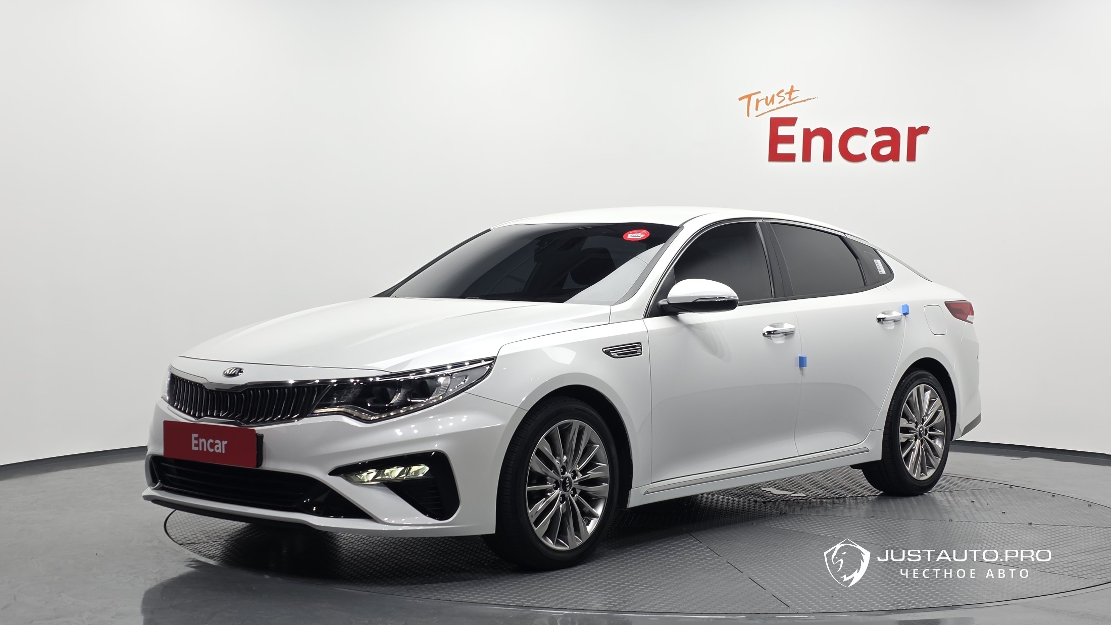 Автомобиль Kia K5