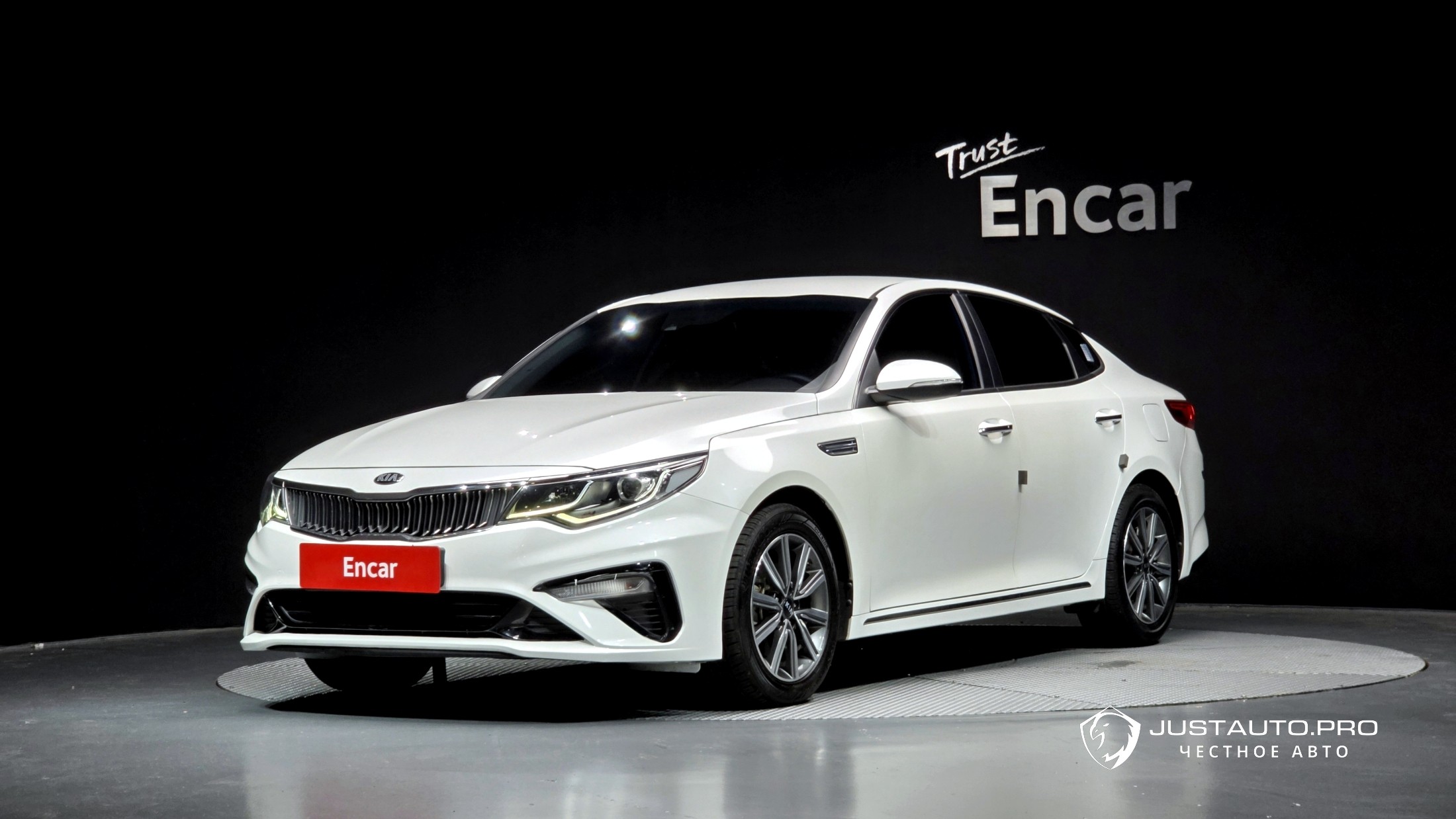 Автомобиль Kia K5