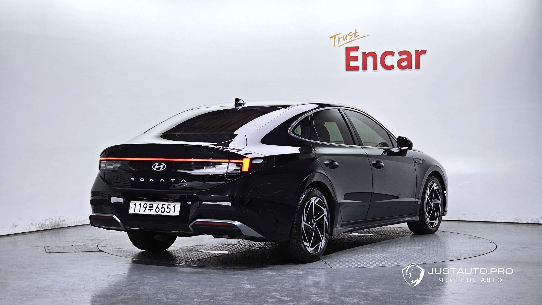 Автомобиль Hyundai Sonata