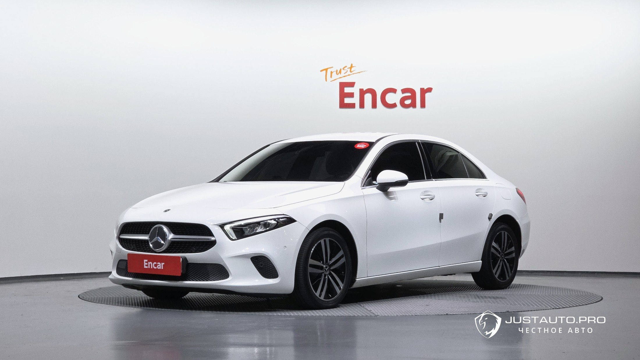 Автомобиль Mercedes-Benz A-Class
