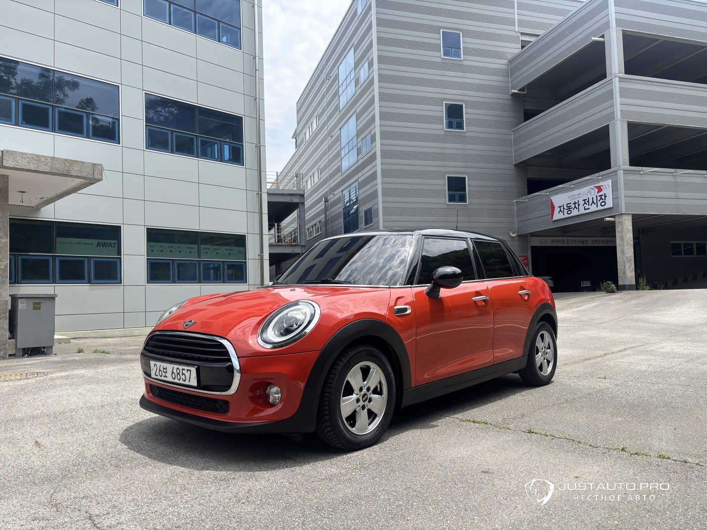 Автомобиль Mini Cooper