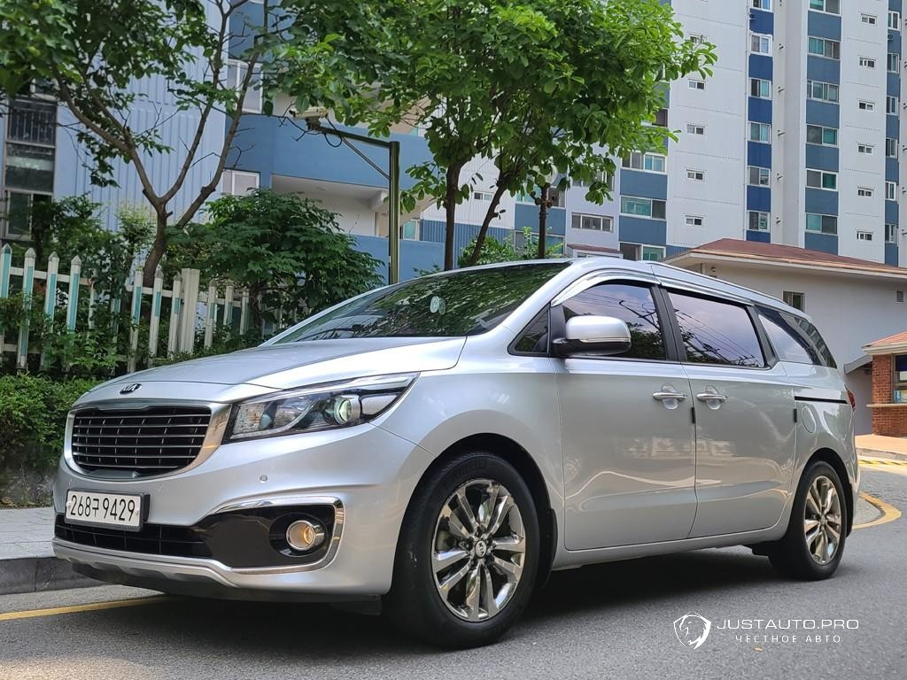 Автомобиль Kia Canival