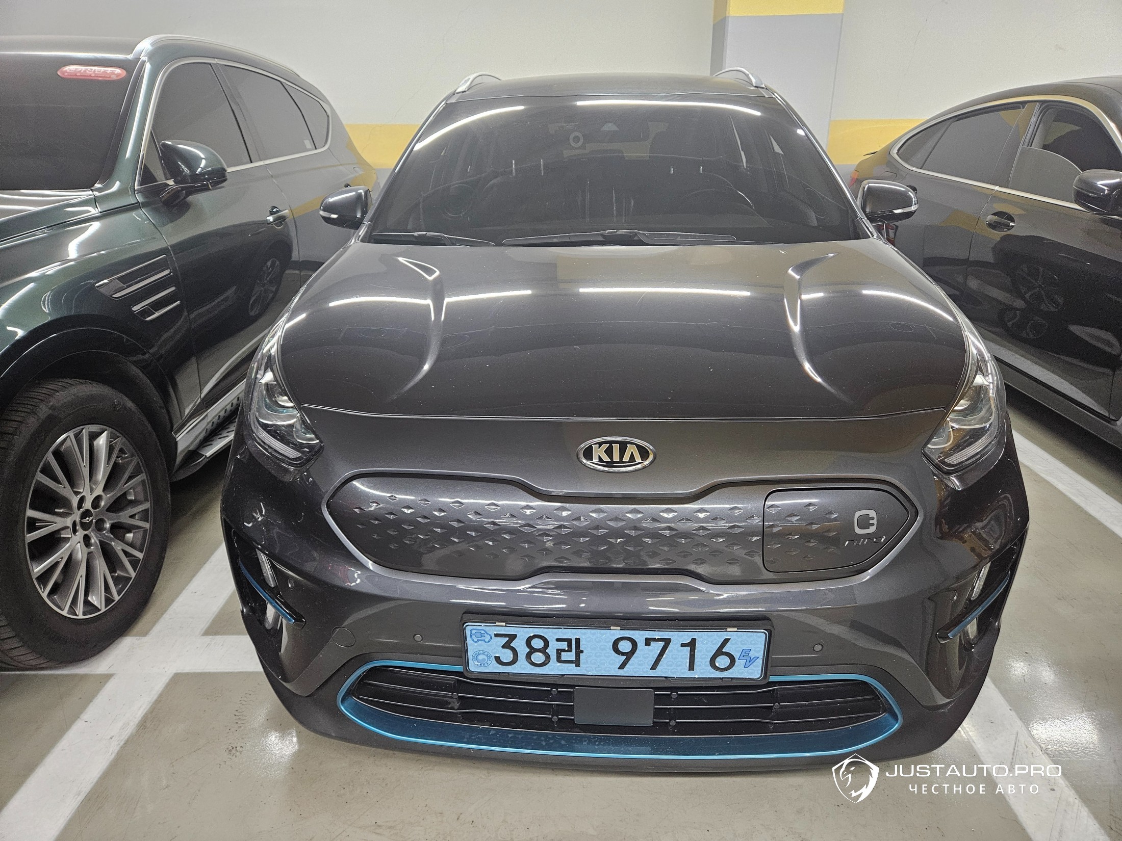 Автомобиль Kia Niro