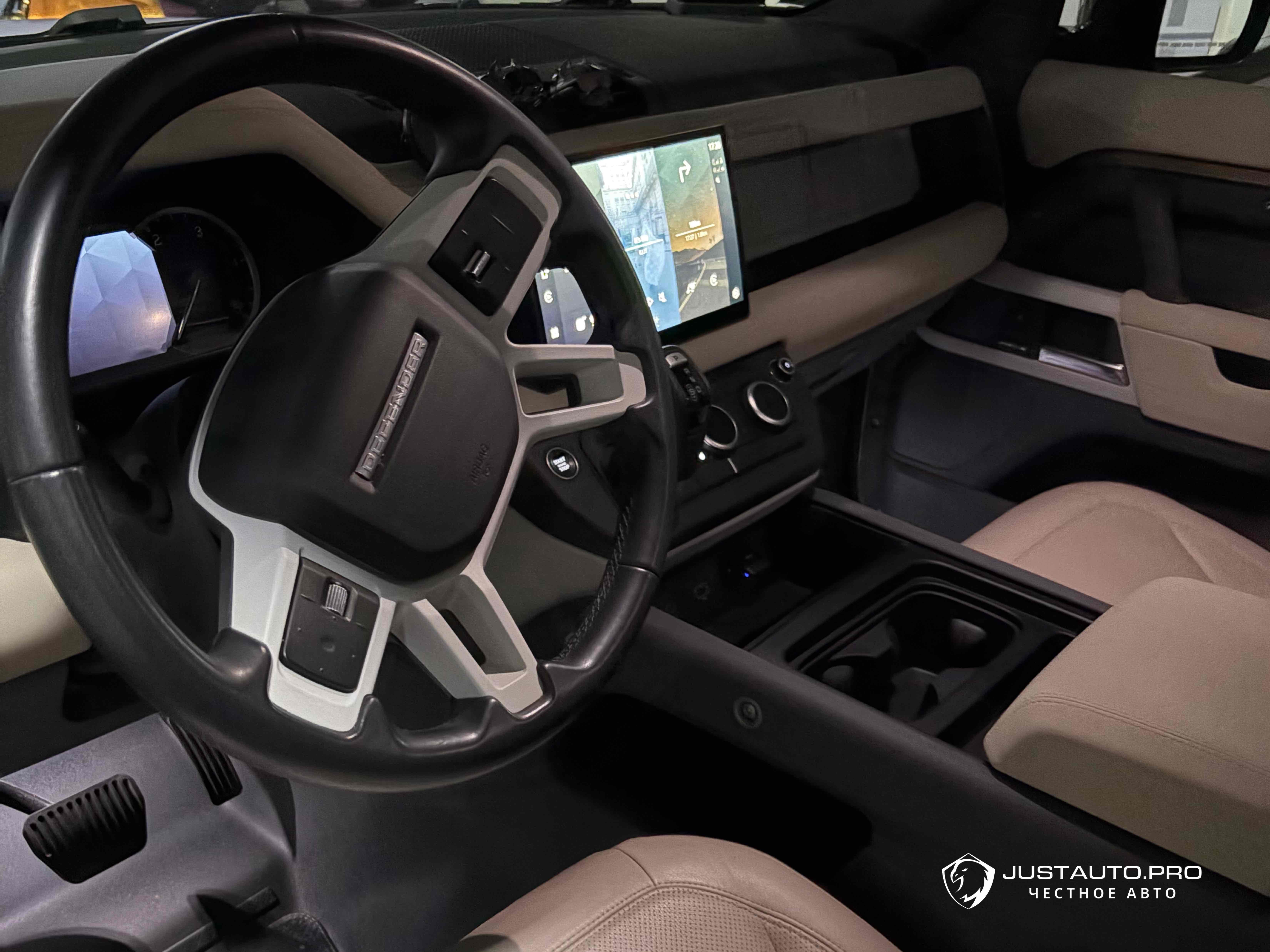 Автомобиль Land Rover Defender