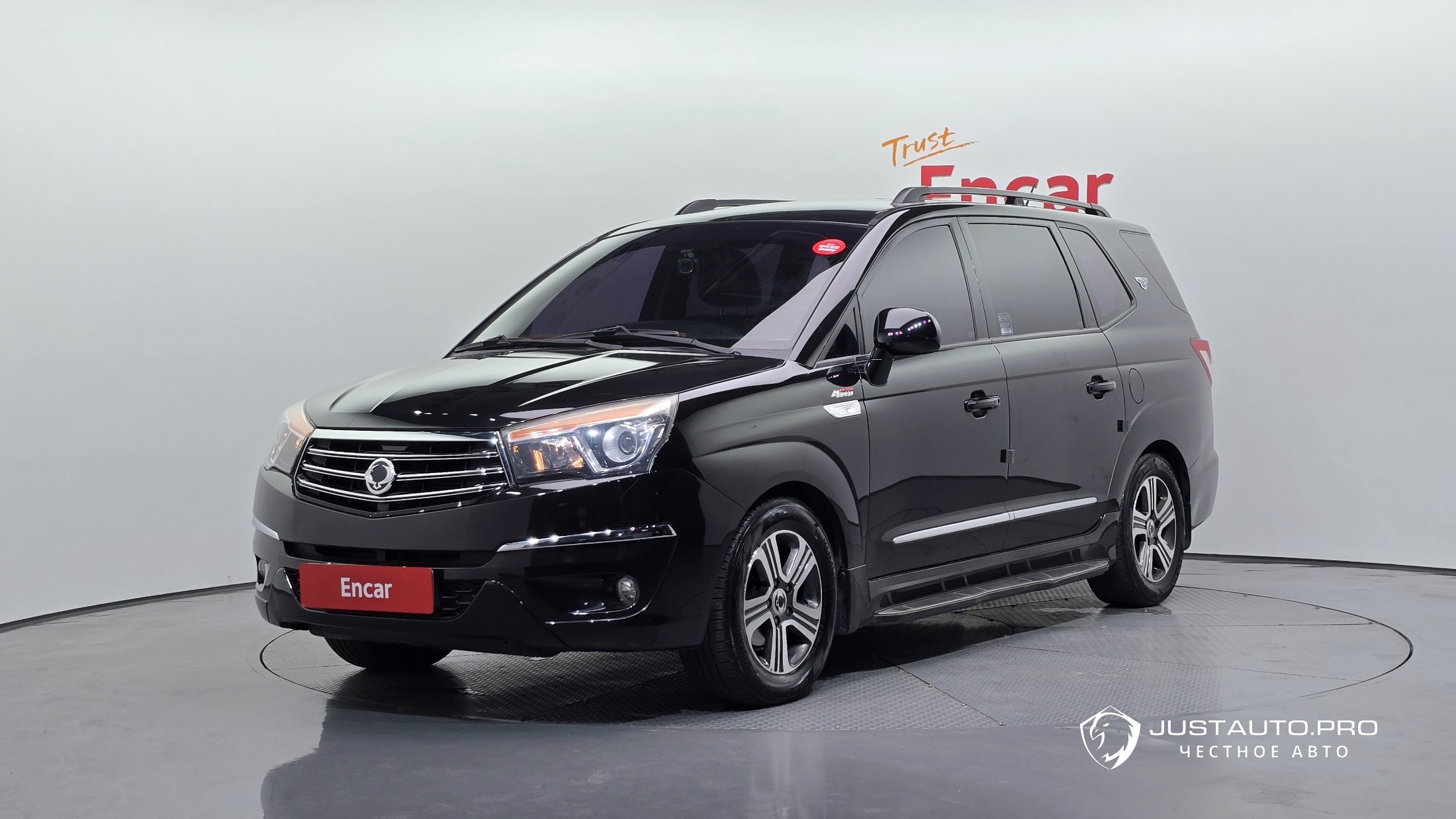 Автомобиль KG_Mobility_Ssangyong KORANDO