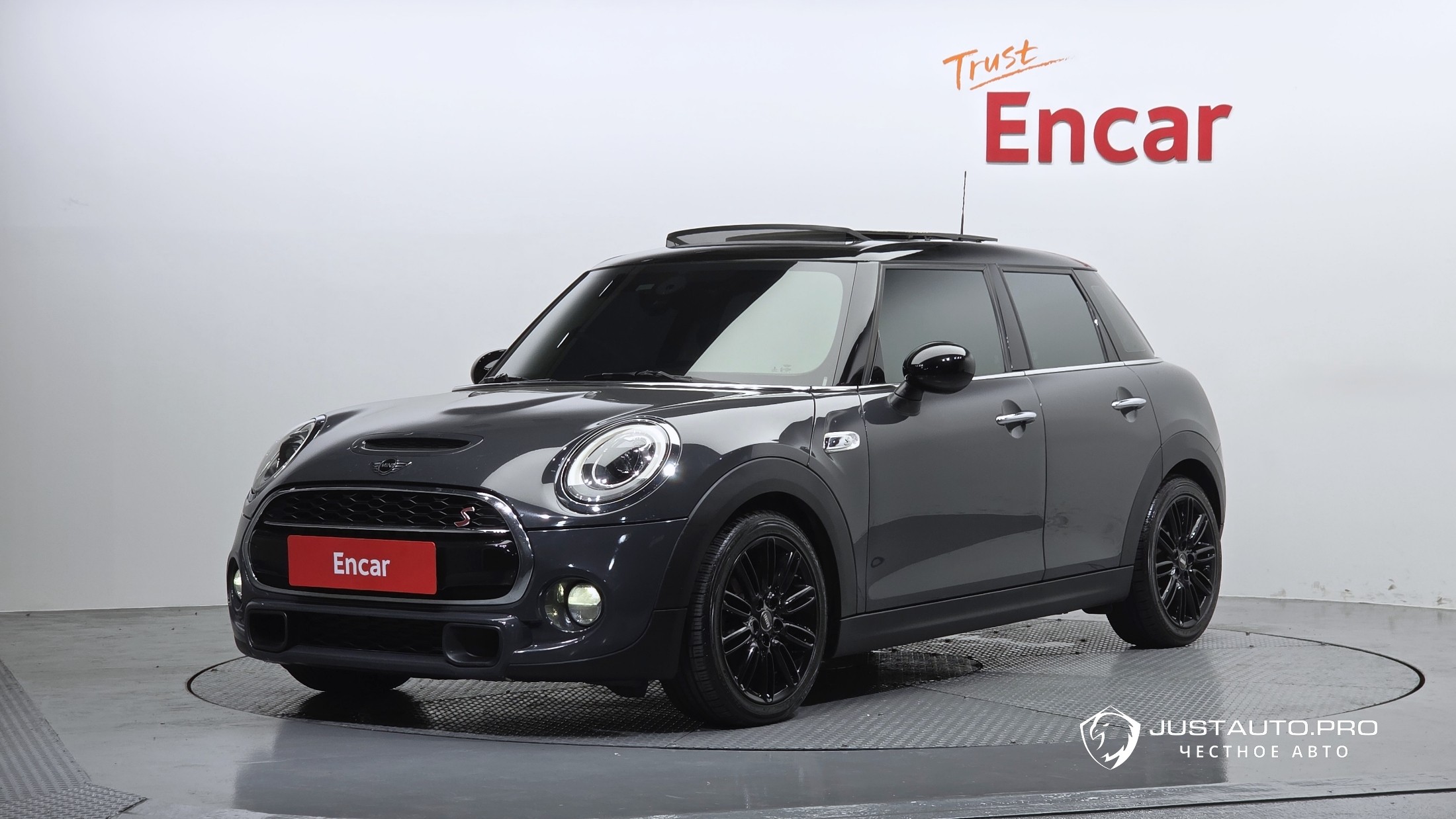 Автомобиль Mini Cooper