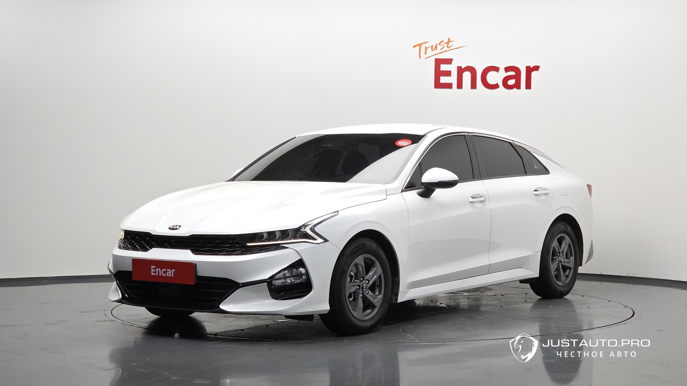 Автомобиль Kia K5