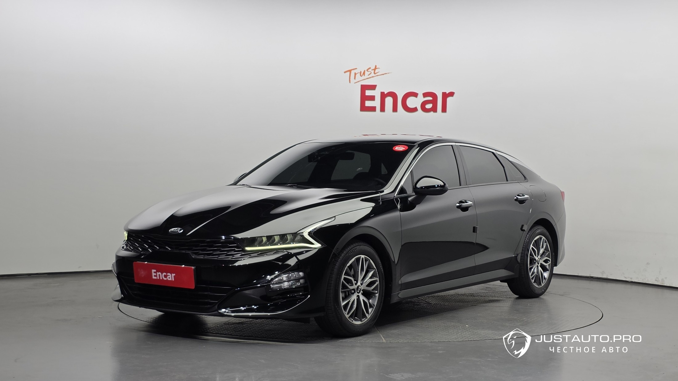 Автомобиль Kia K5