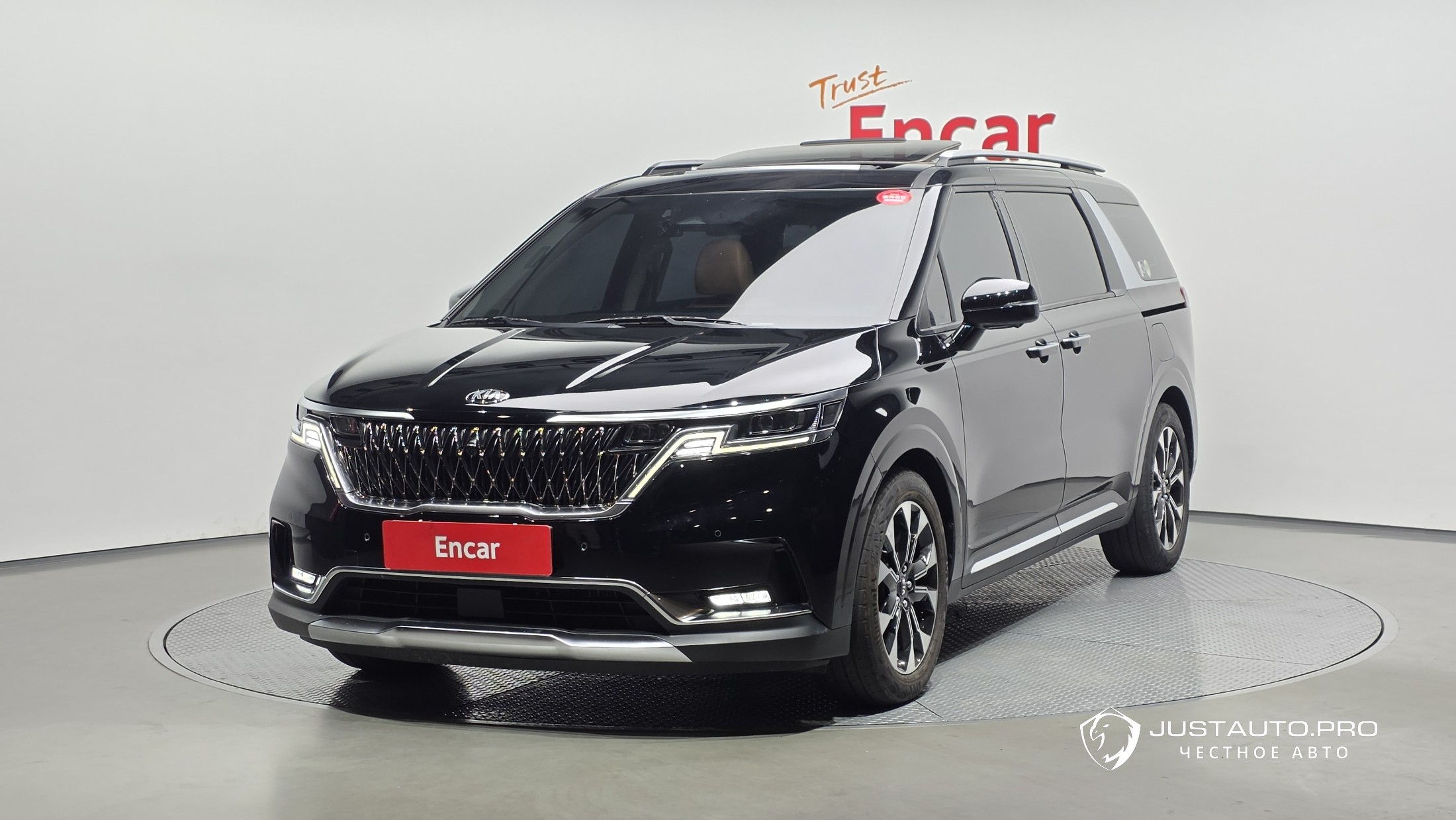 Автомобиль Kia Canival