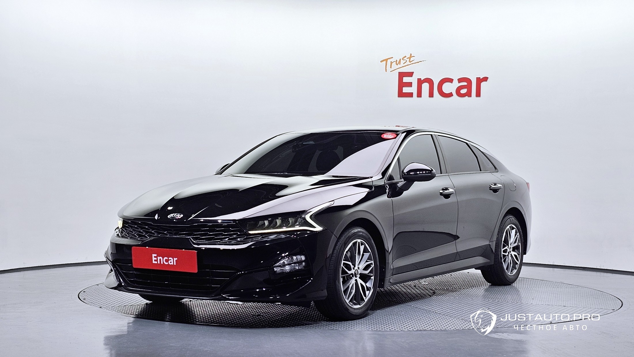 Автомобиль Kia K5