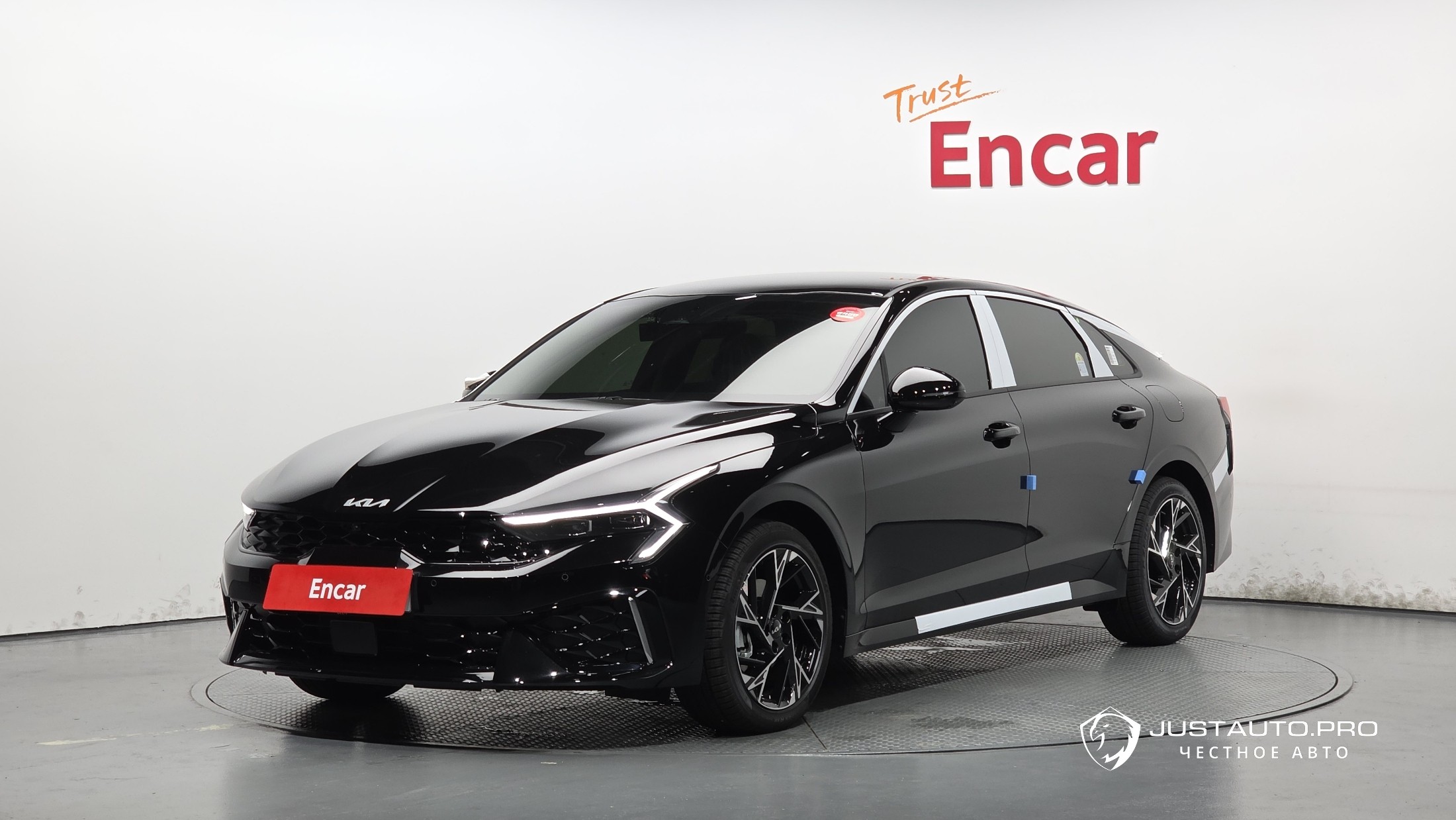 Автомобиль Kia K5
