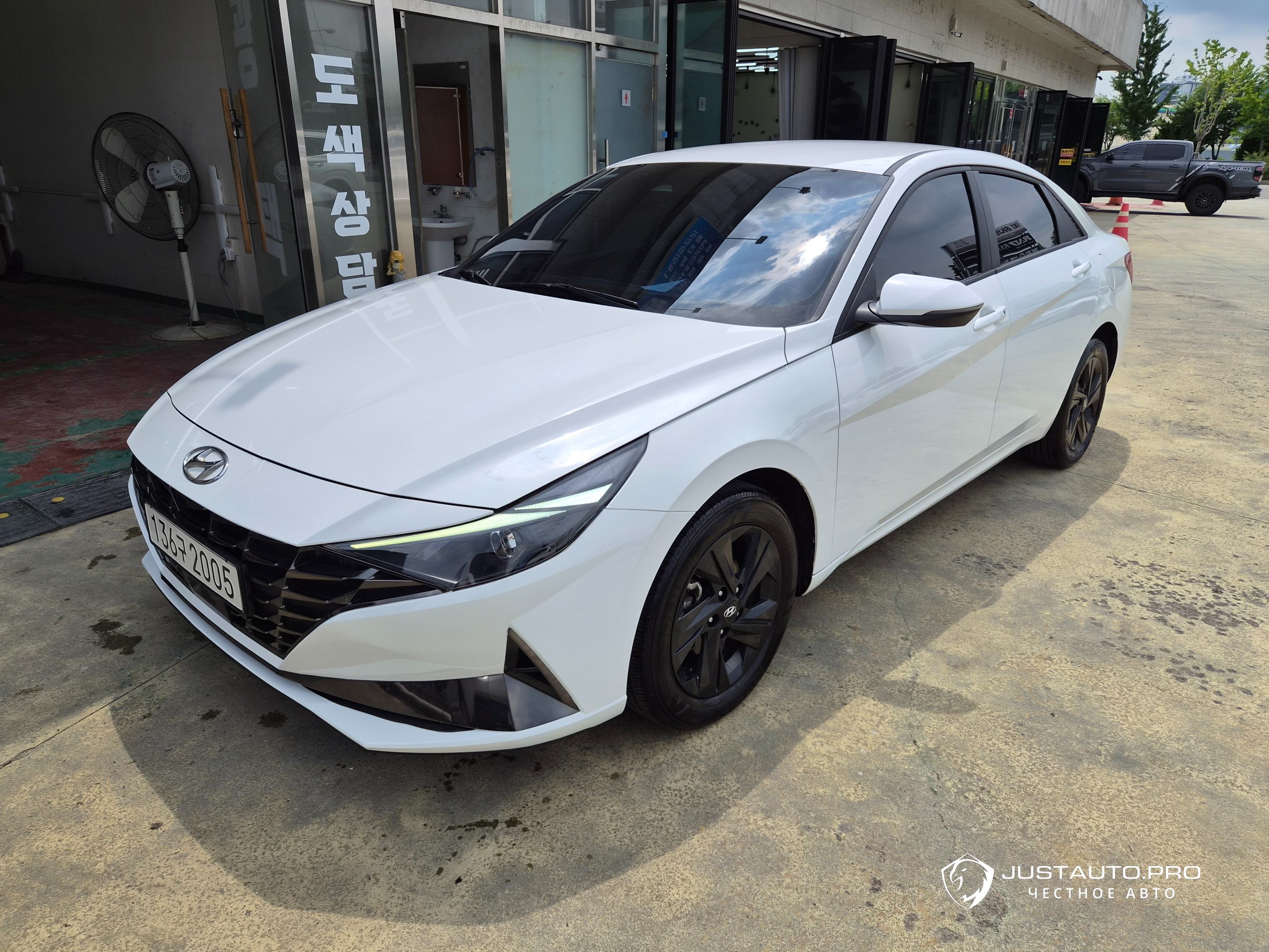 Автомобиль Hyundai AVANTE