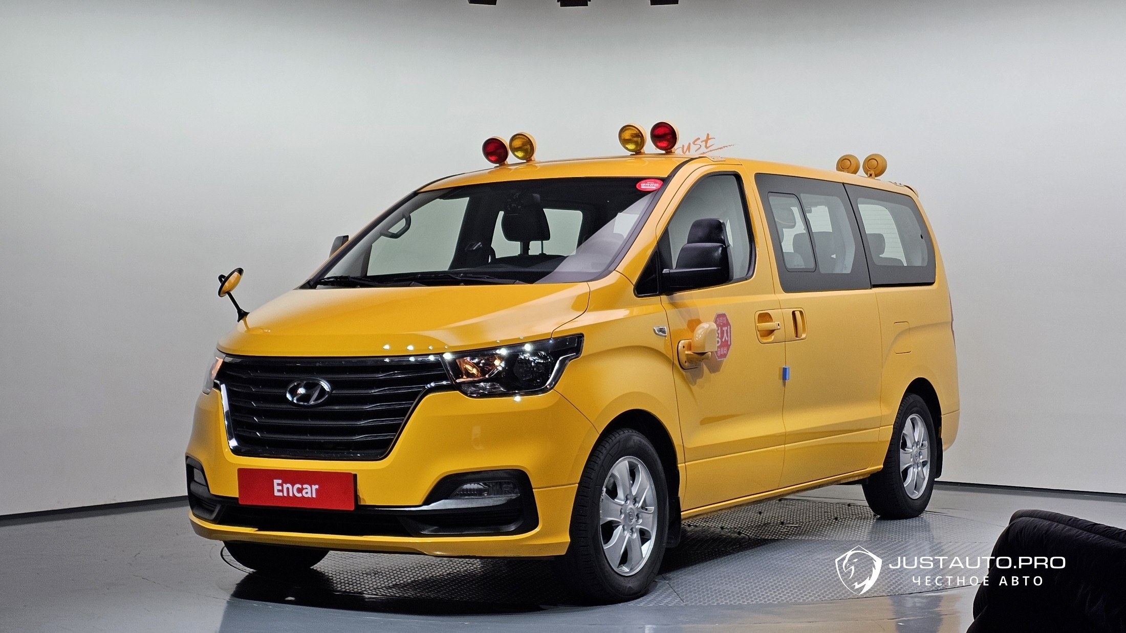 Автомобиль Hyundai Starex