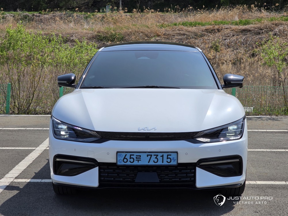 Автомобиль Kia EV6