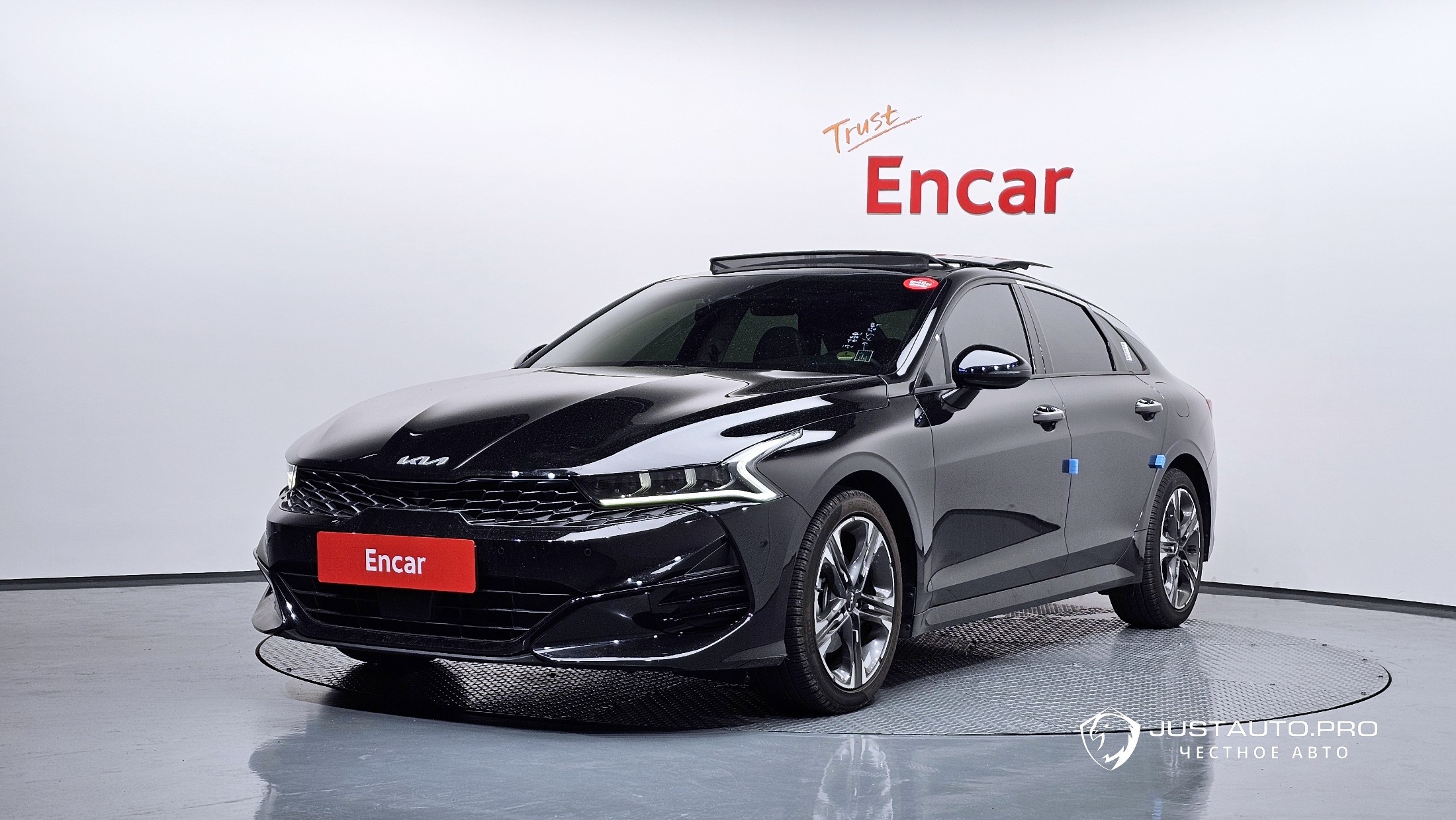 Автомобиль Kia K5