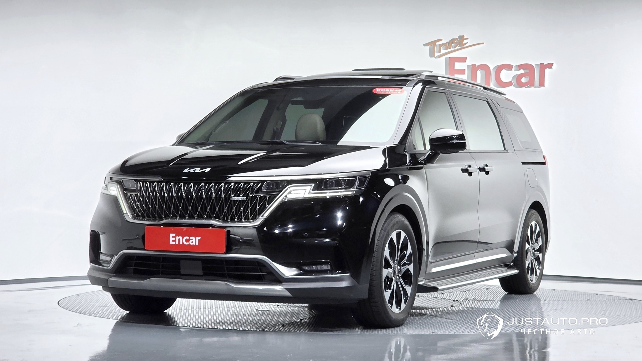 Автомобиль Kia Canival