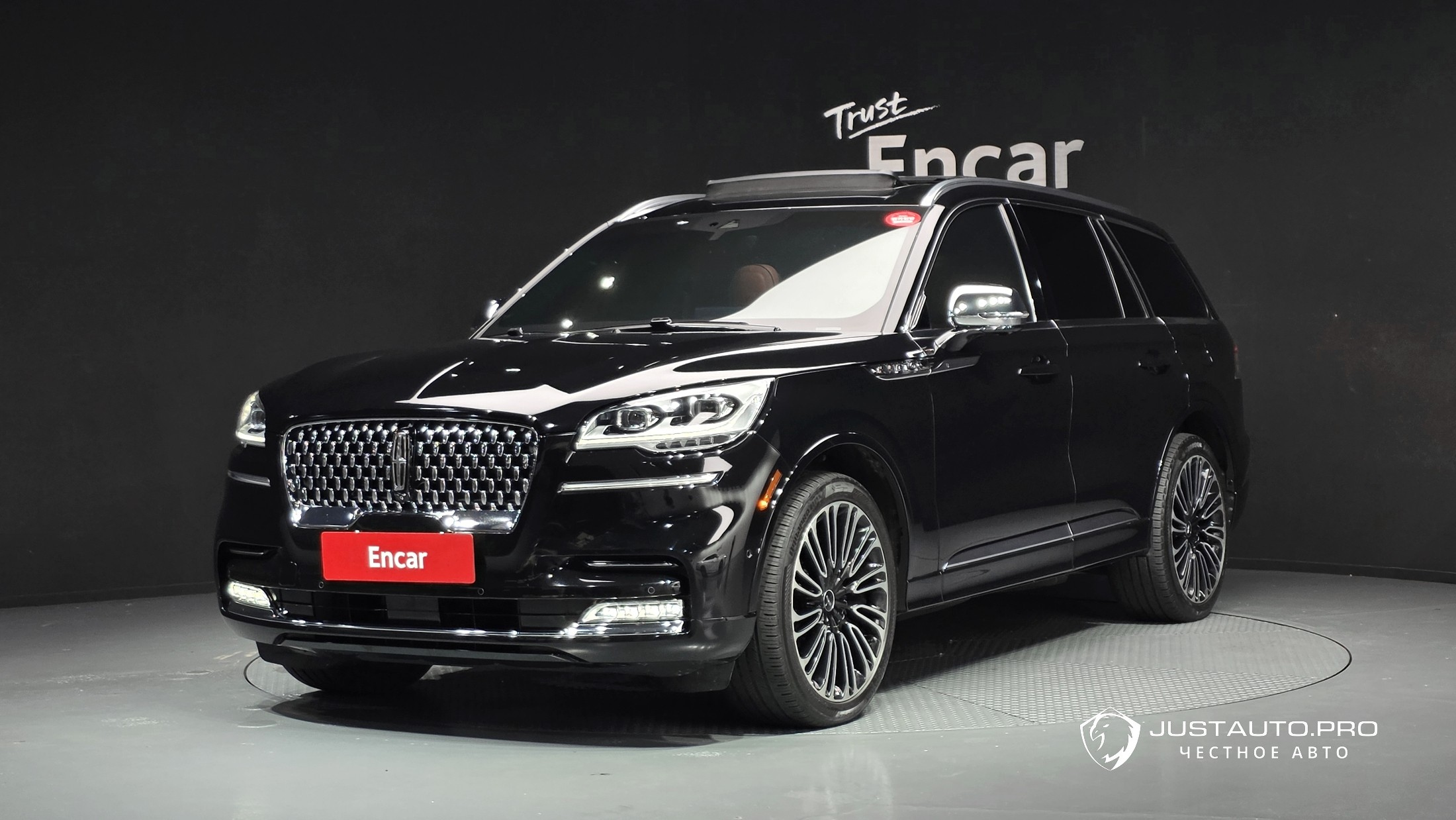 Автомобиль Lincoln Aviator