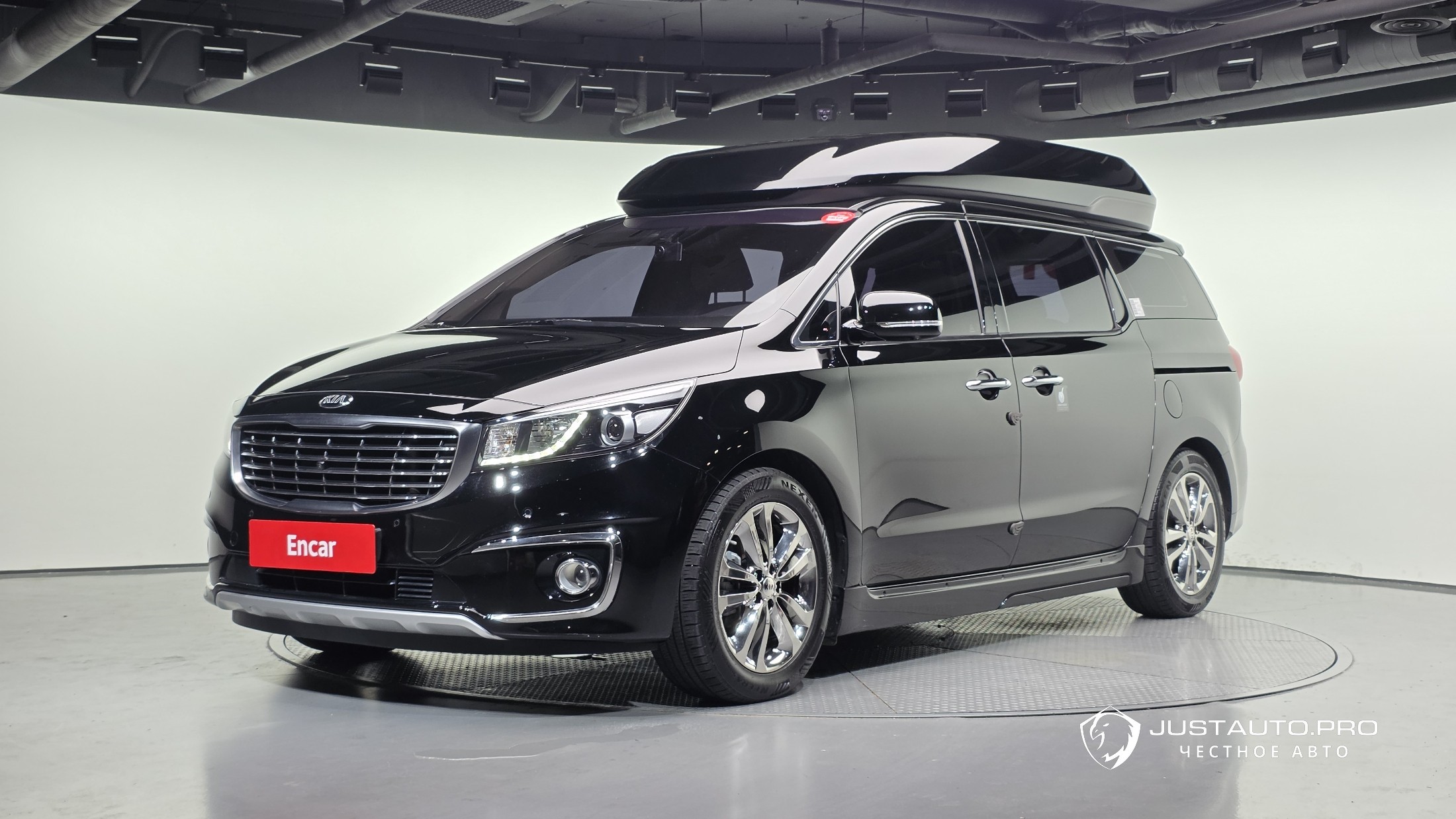 Автомобиль Kia Canival