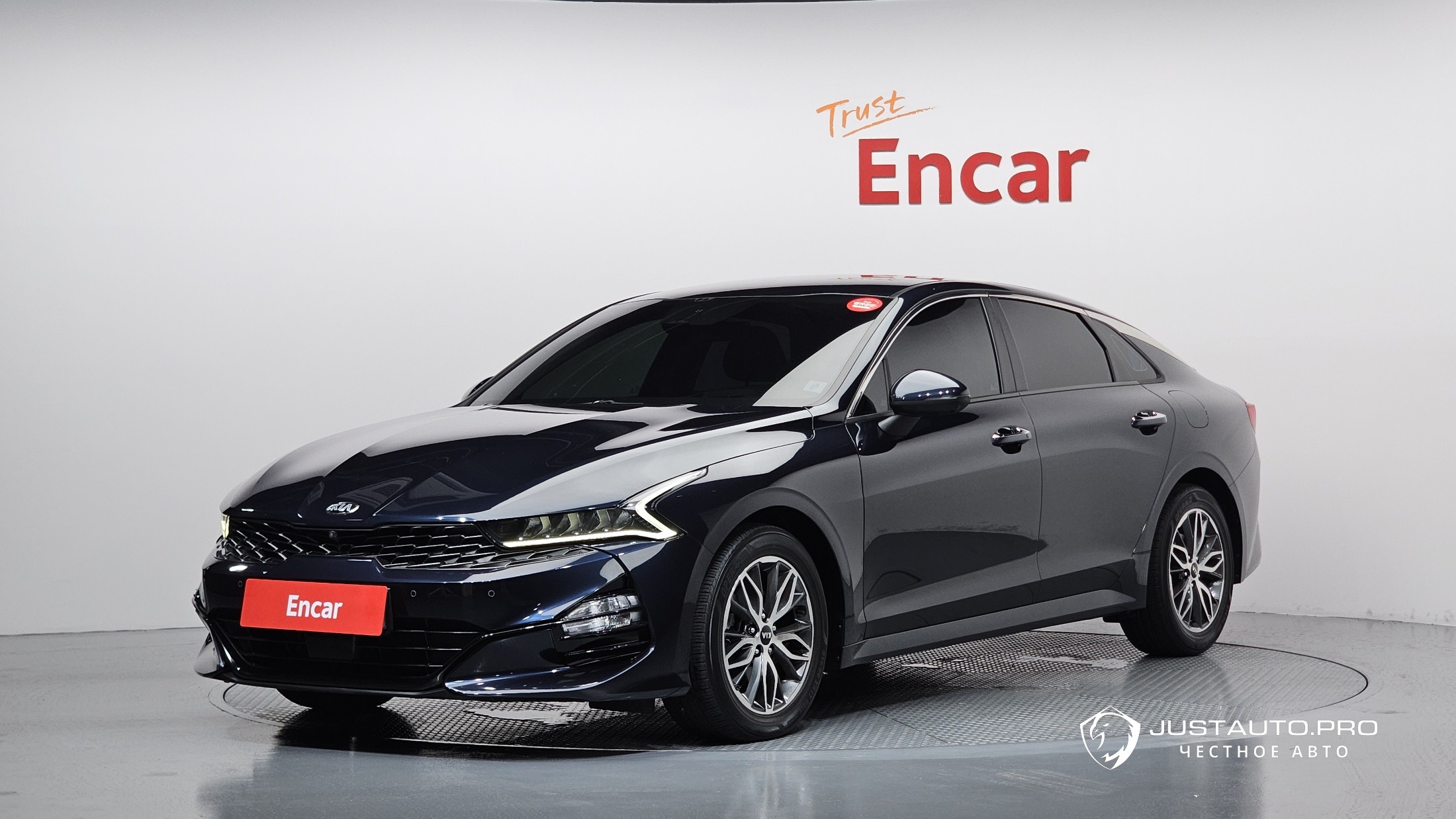 Автомобиль Kia K5
