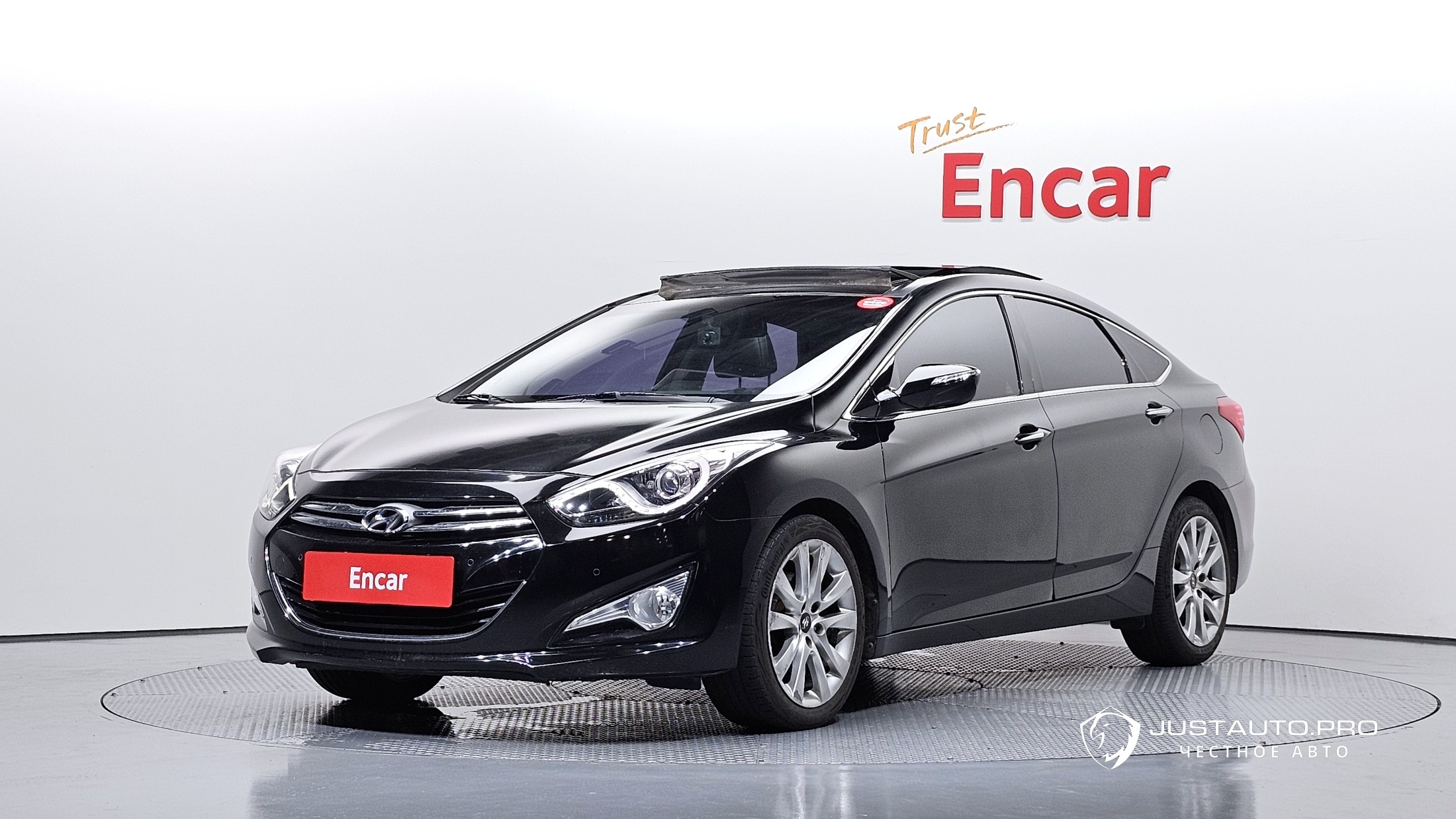 Автомобиль Hyundai i40