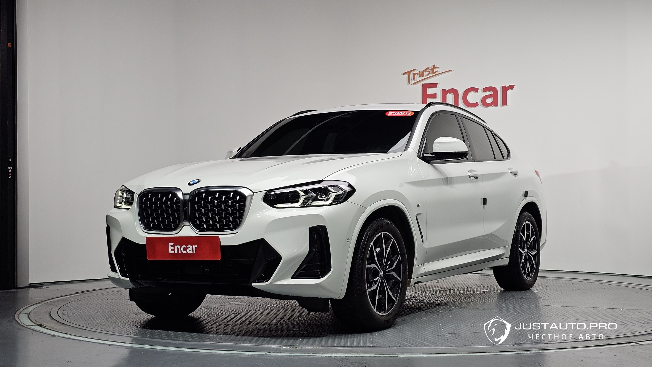 Автомобиль BMW X4