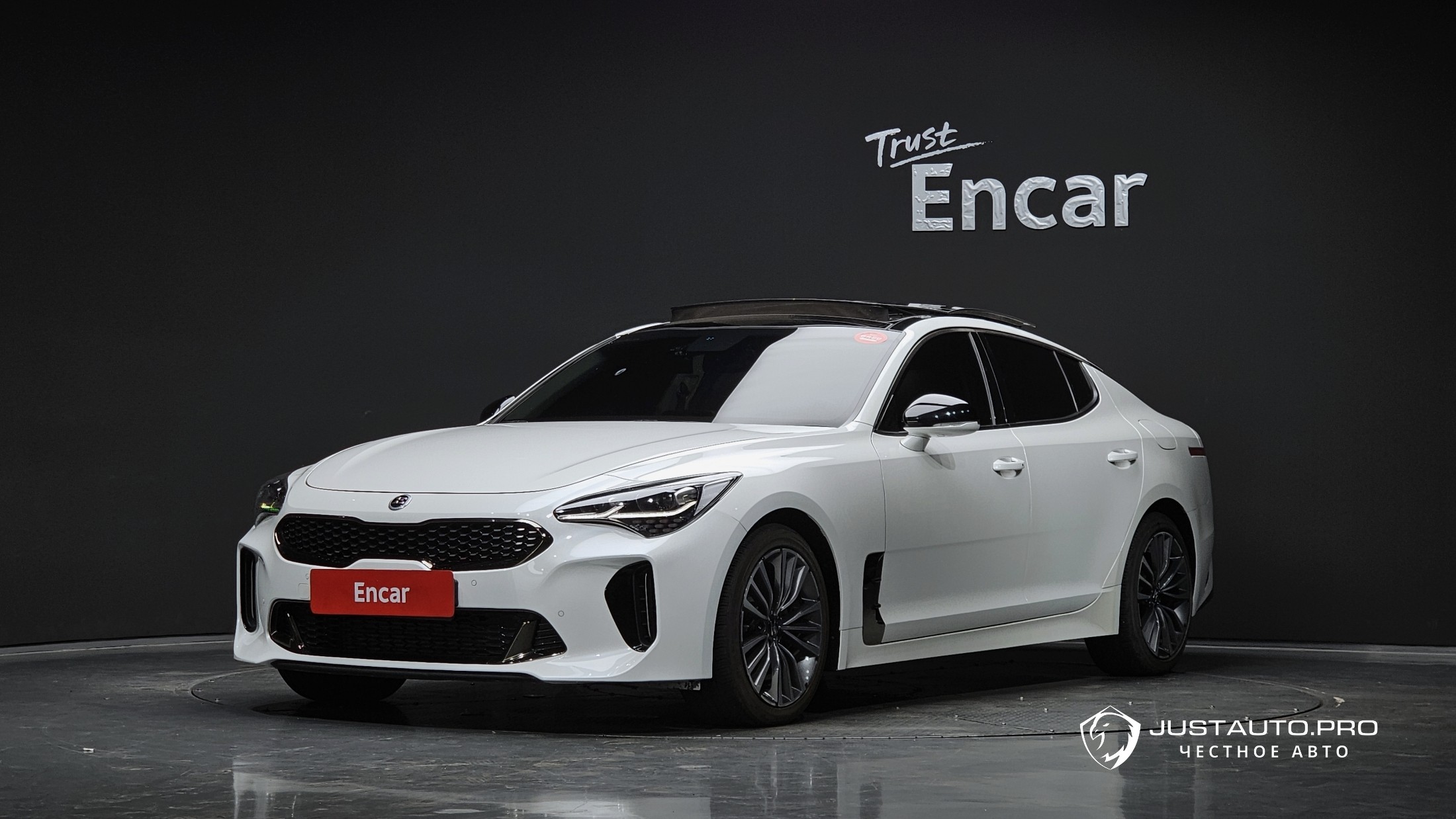 Автомобиль Kia Stinger