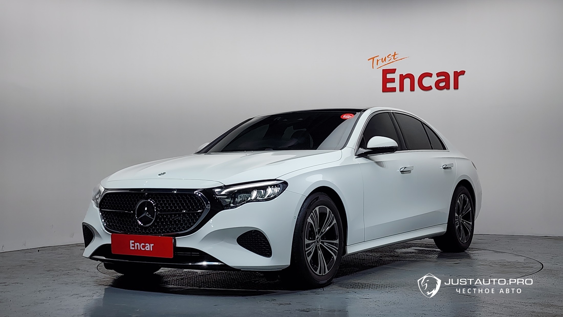 Автомобиль Mercedes-Benz E-Class