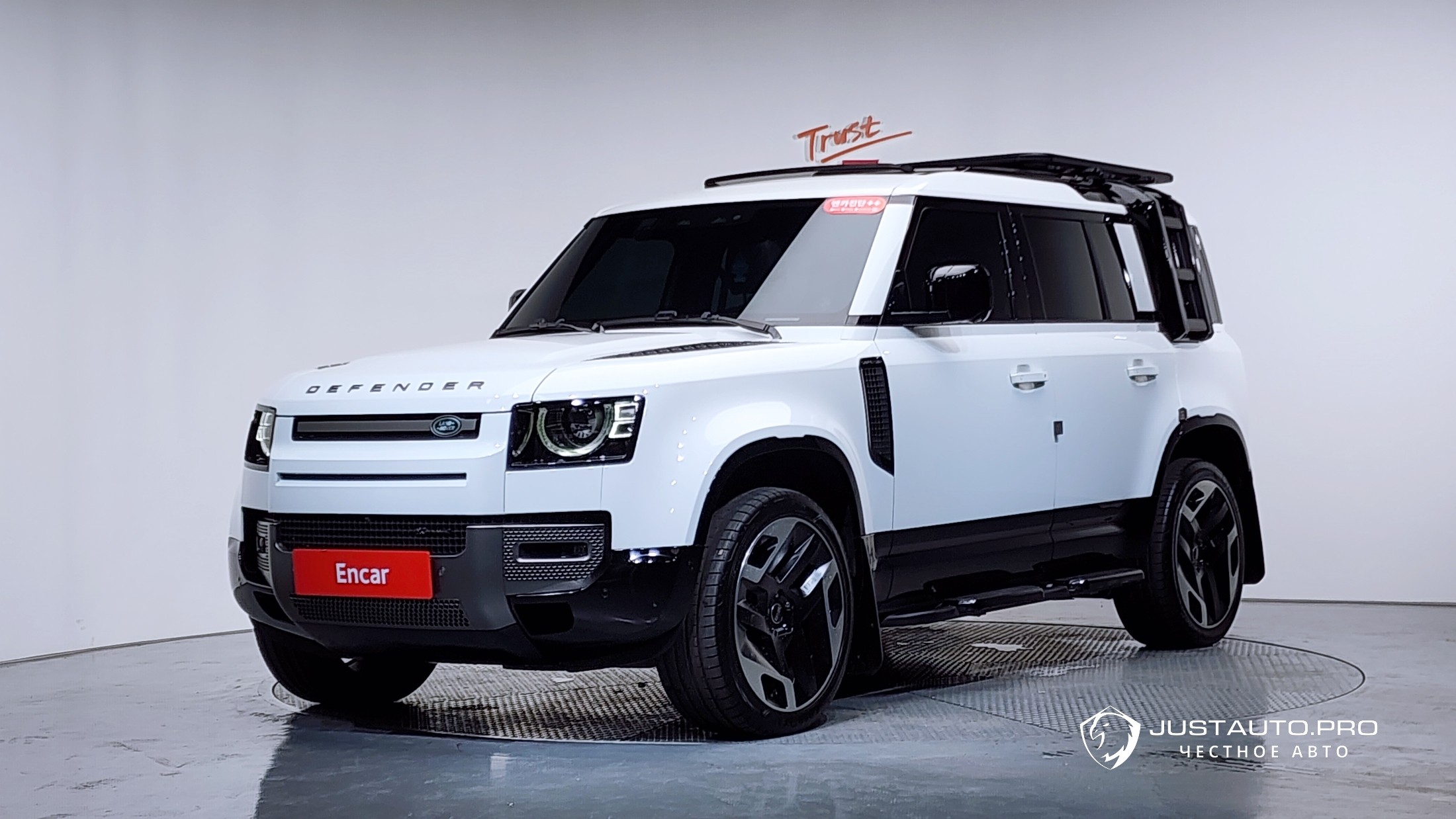 Автомобиль Land Rover Defender