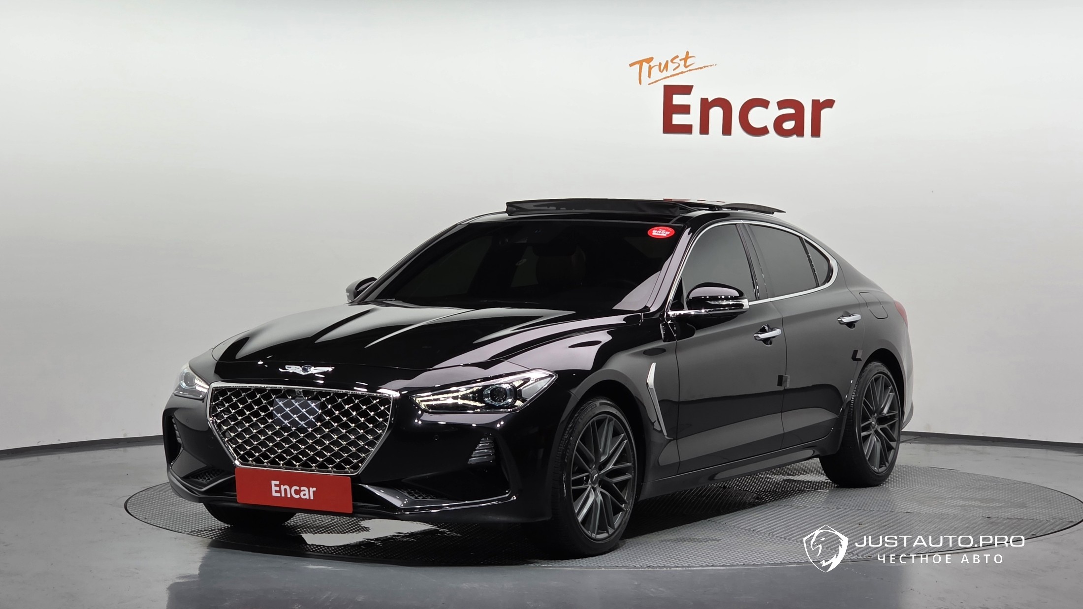 Автомобиль Genesis G70