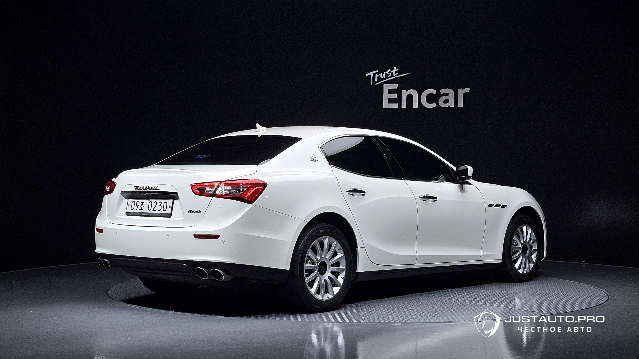 Автомобиль Maserati Ghibli