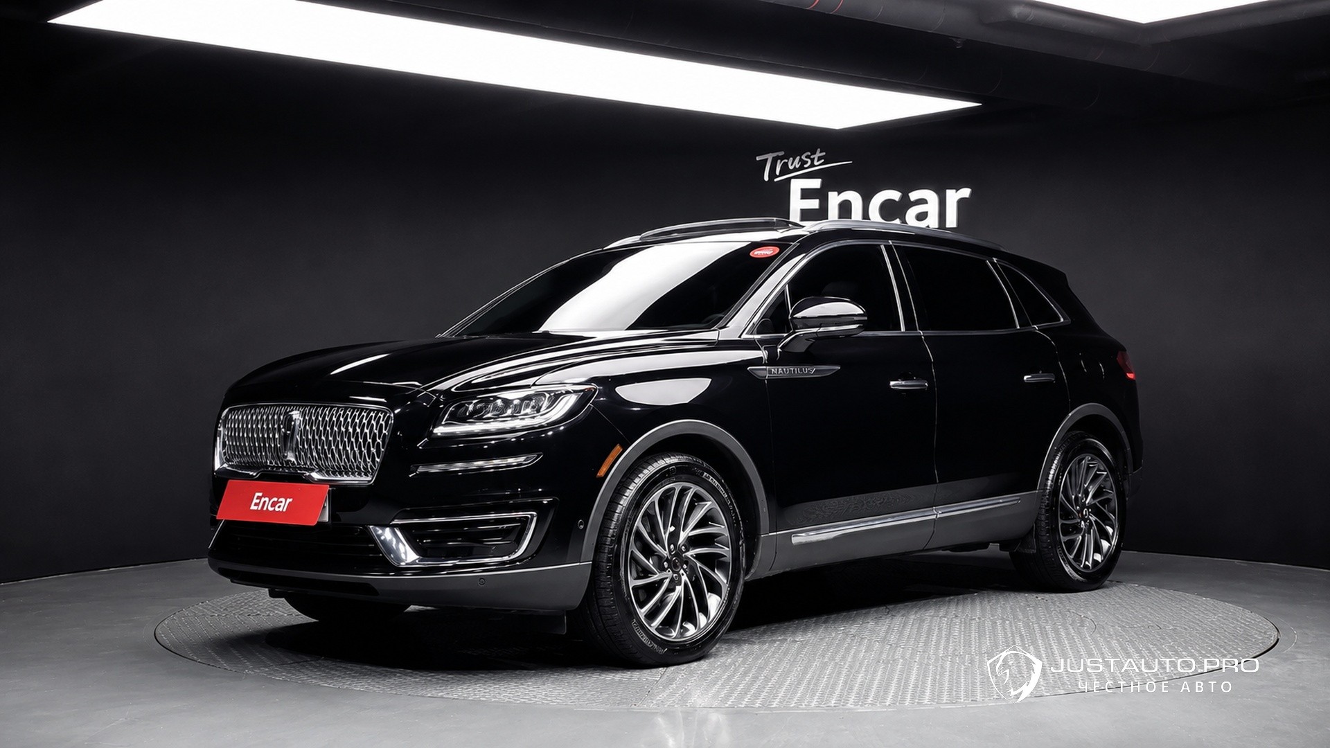 Автомобиль Lincoln Nautilus