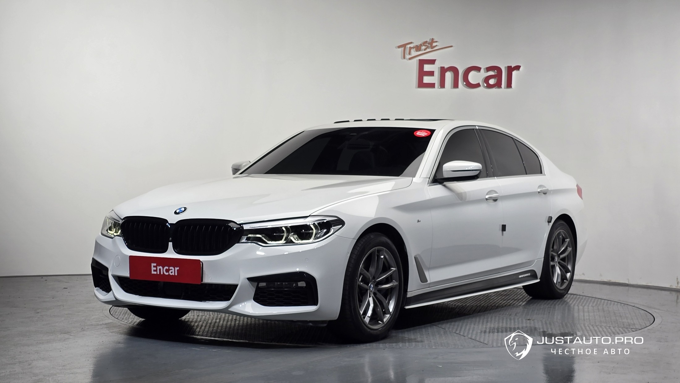 Автомобиль BMW 5-Series